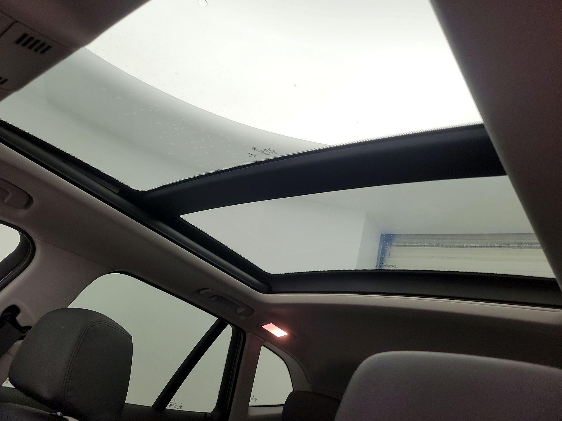 Thumbnail: 2015 BMW X1 - 18