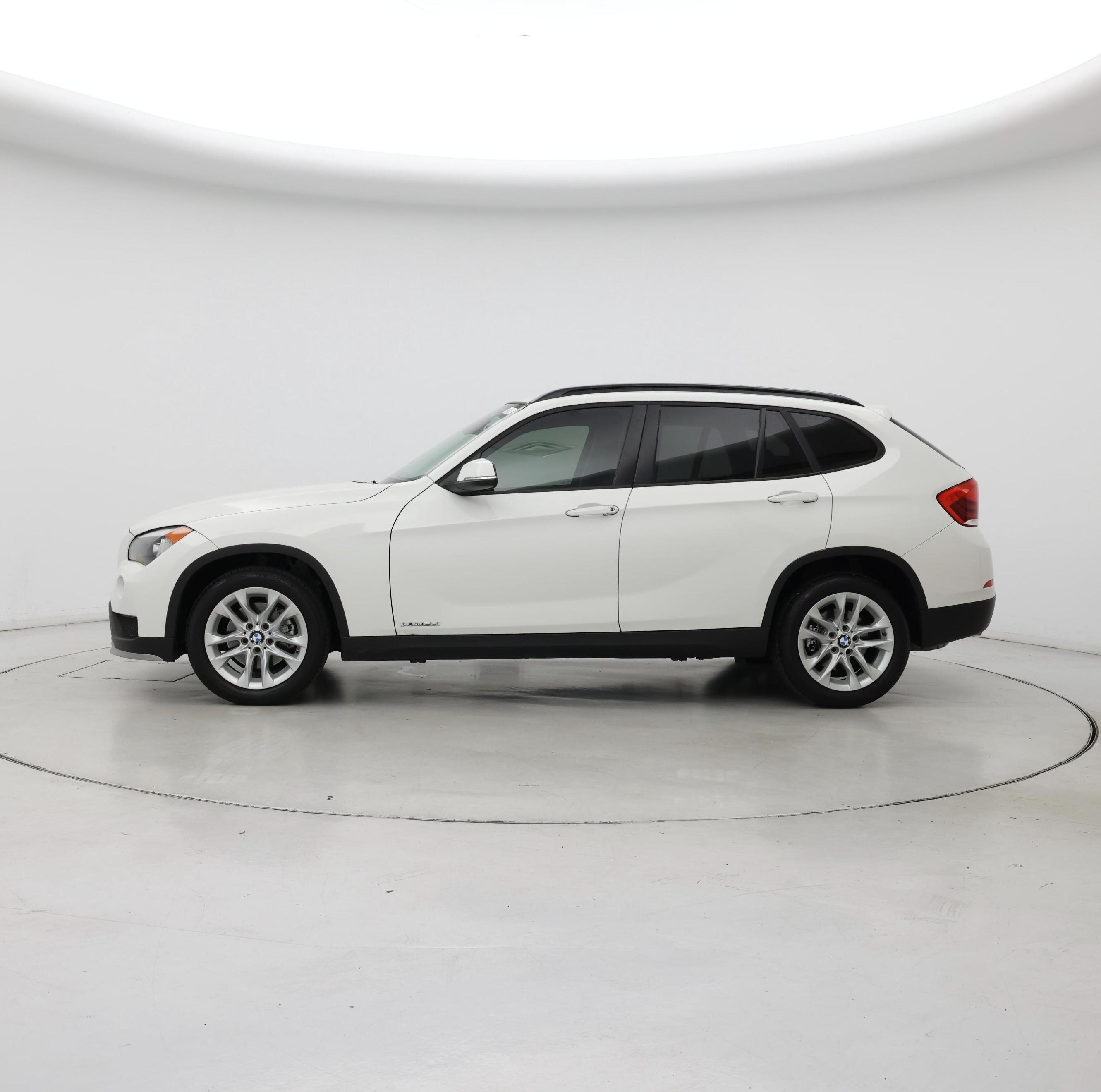 Thumbnail: 2015 BMW X1 - 3