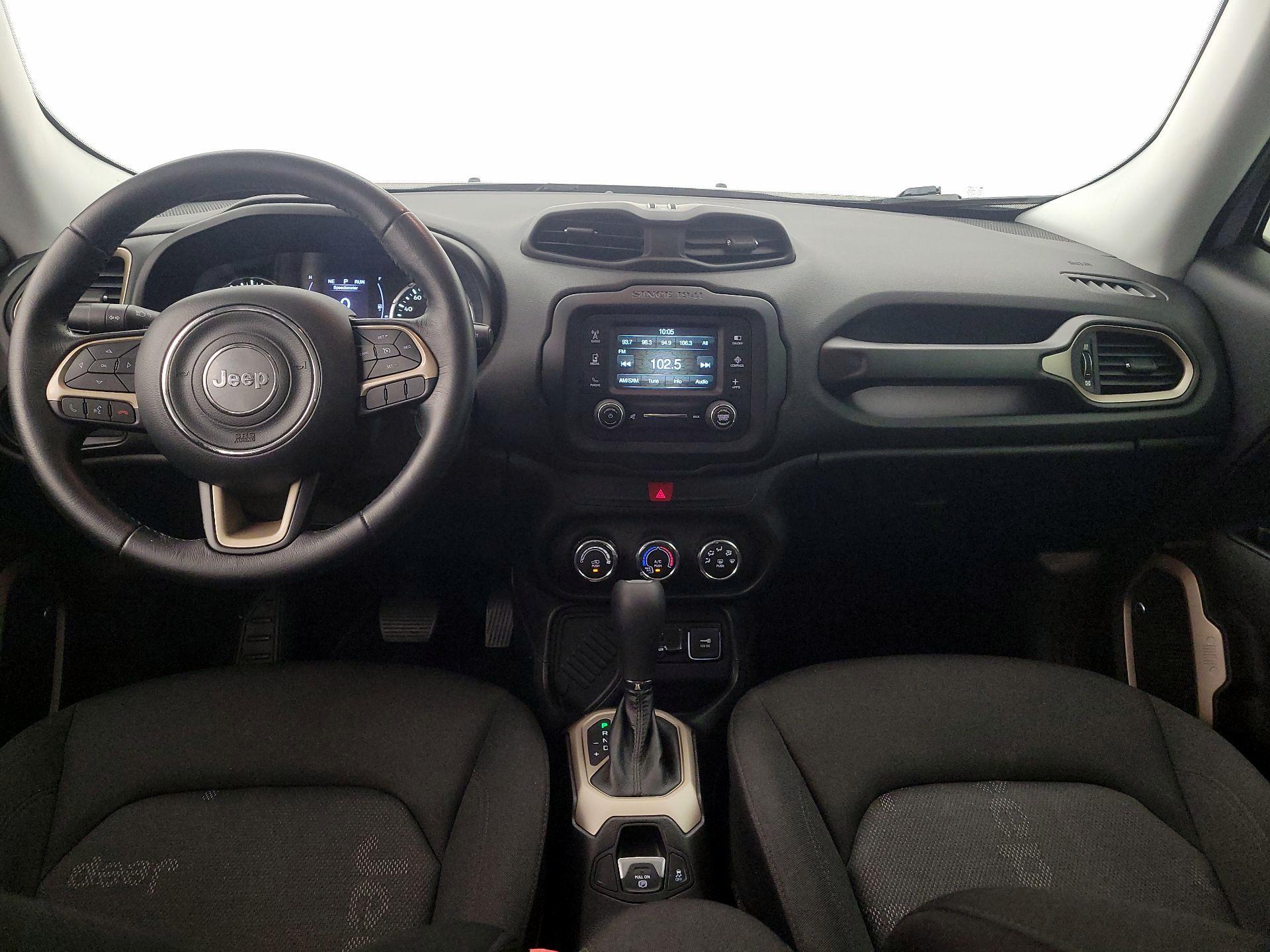 Thumbnail: 2017 Jeep Renegade - 9