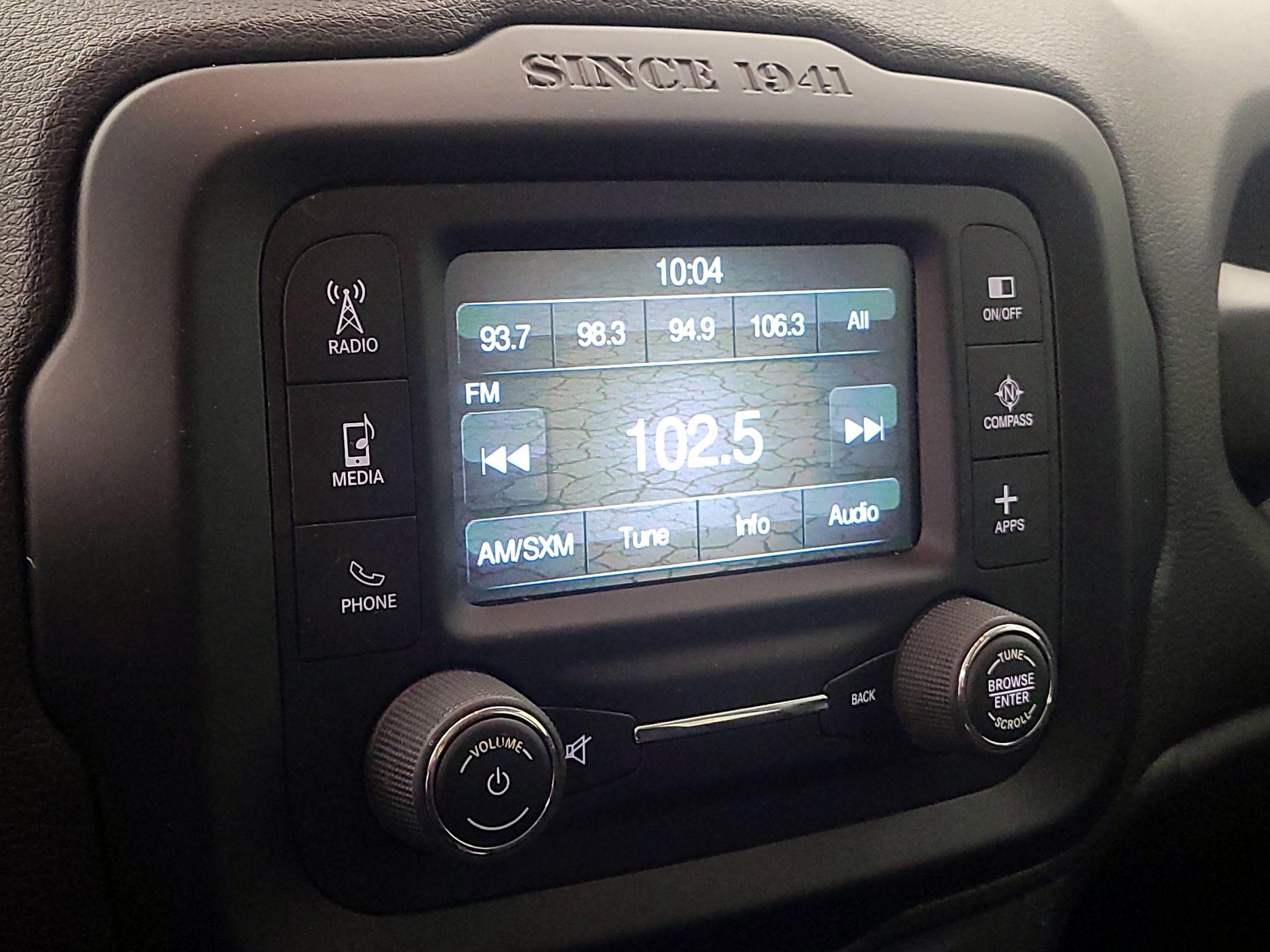 Thumbnail: 2017 Jeep Renegade - 15