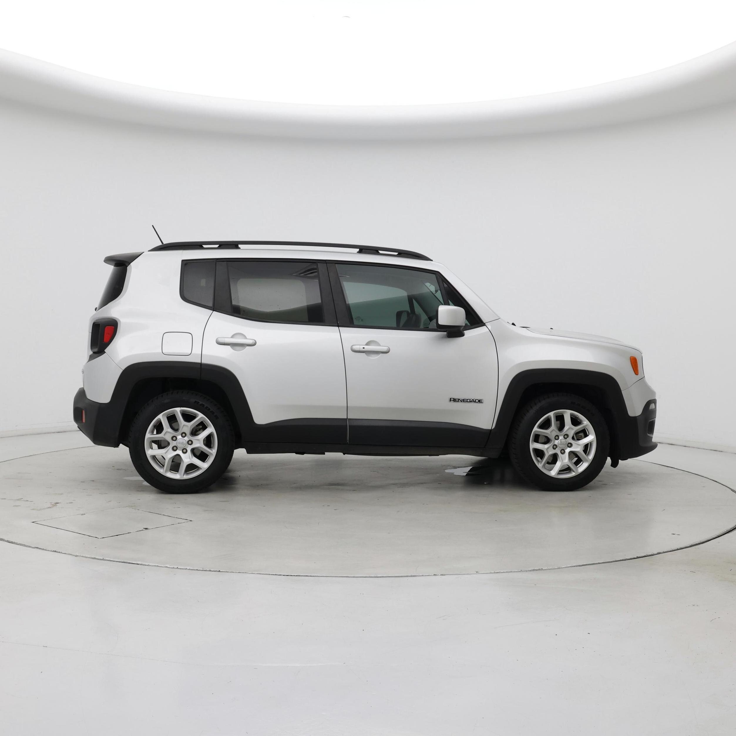 Thumbnail: 2017 Jeep Renegade - 7