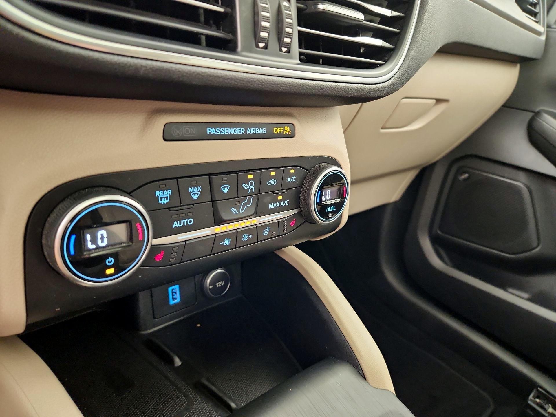 Thumbnail: 2020 Ford Escape - 16