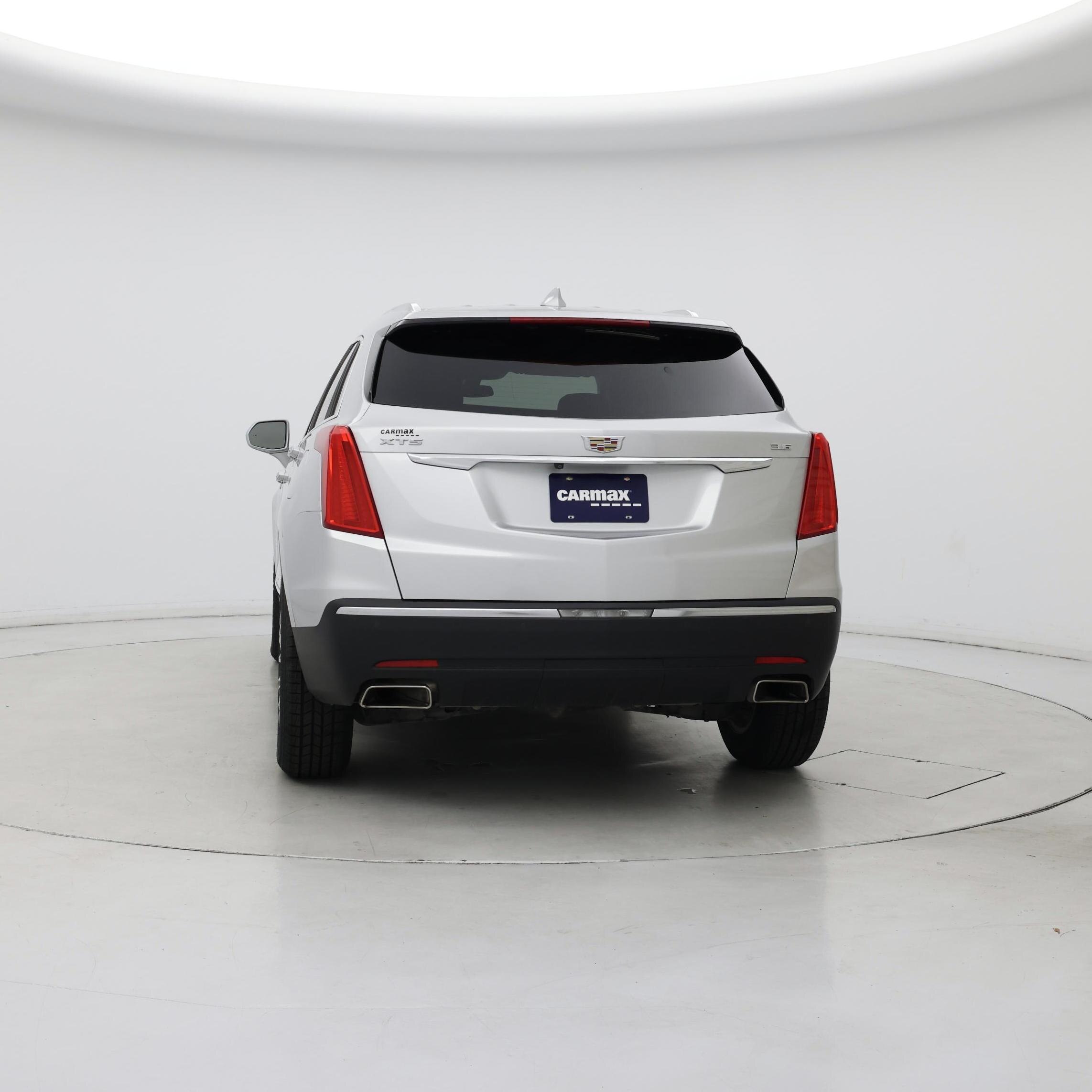 Thumbnail: 2017 Cadillac XT5 - 6