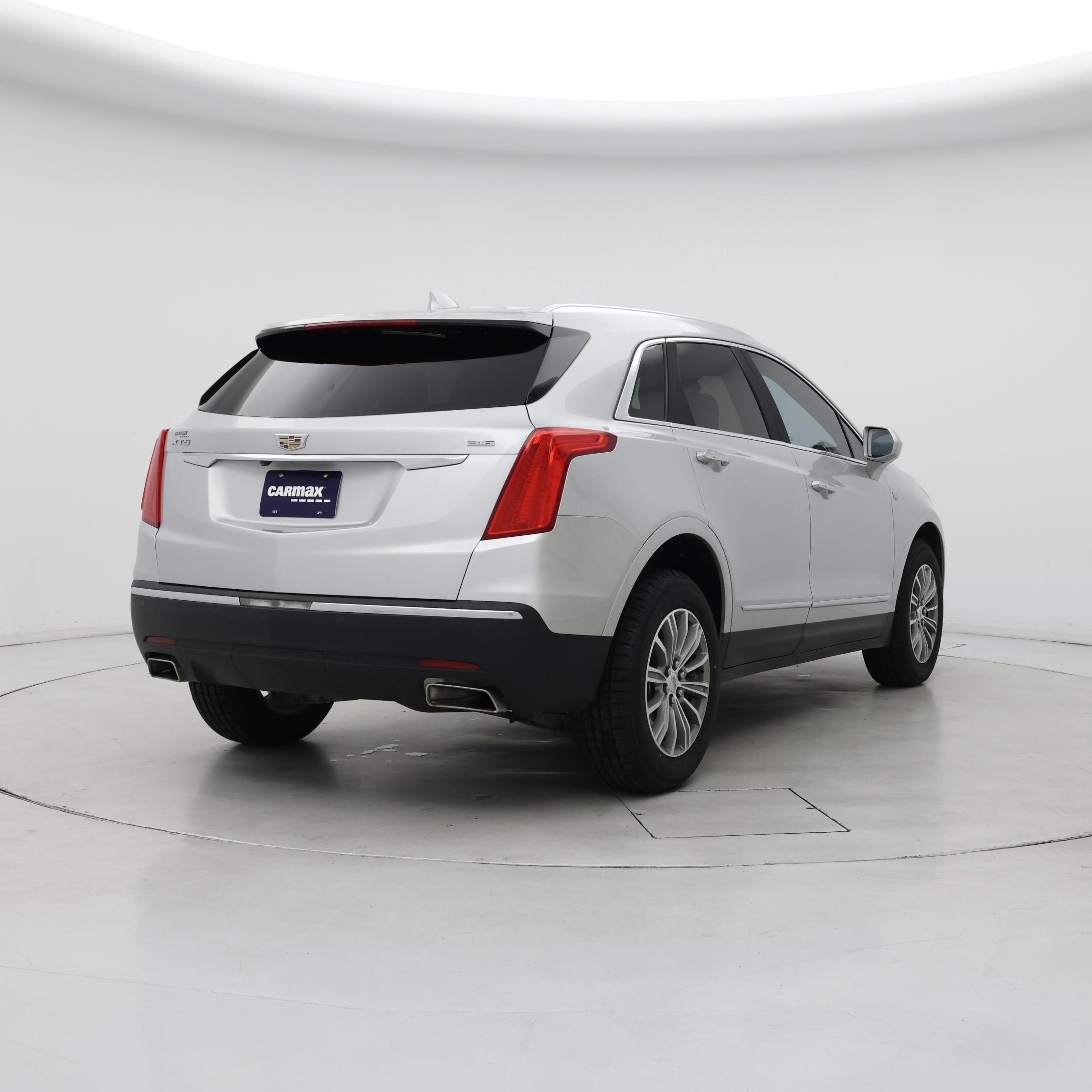 Thumbnail: 2017 Cadillac XT5 - 8