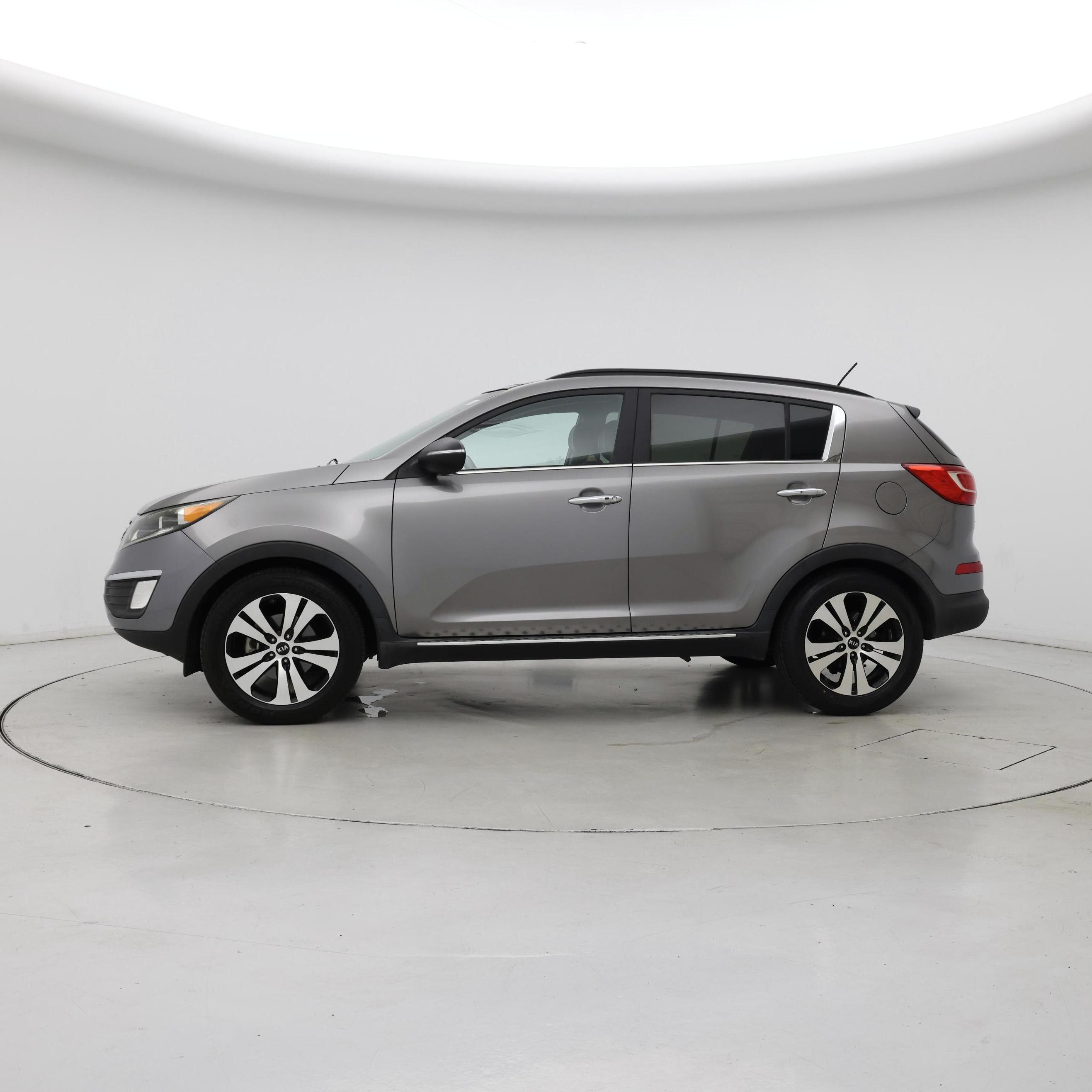Thumbnail: 2013 Kia Sportage - 3
