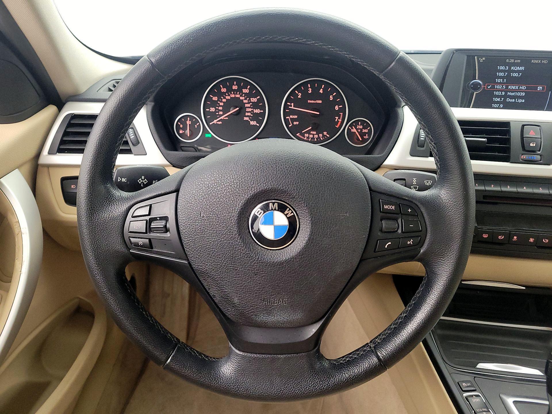 Thumbnail: 2014 BMW 3 Series - 10