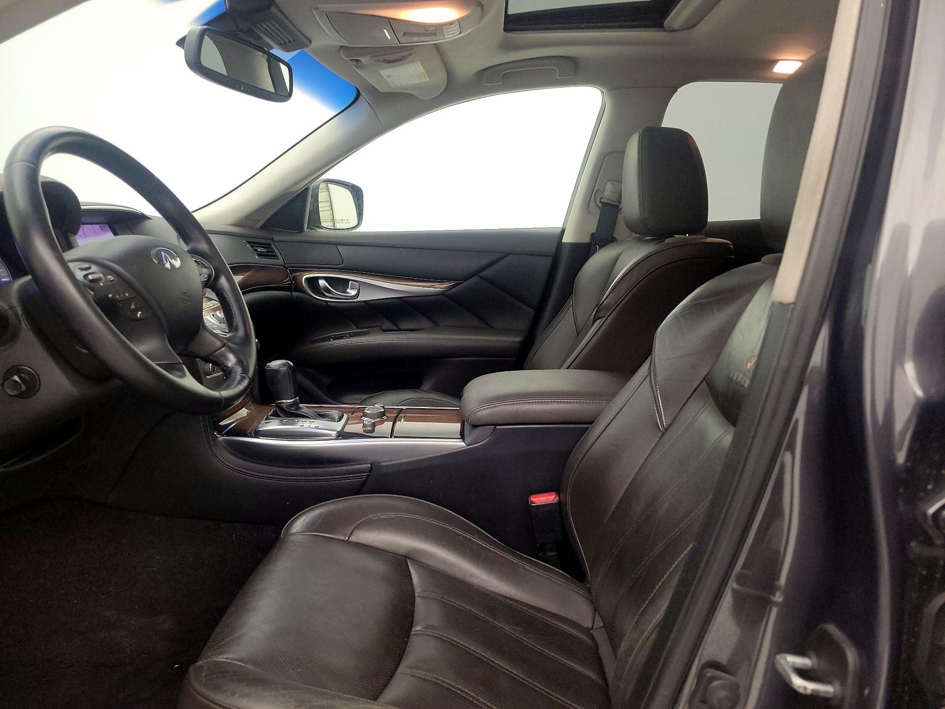 Thumbnail: 2013 INFINITI M56 - 11