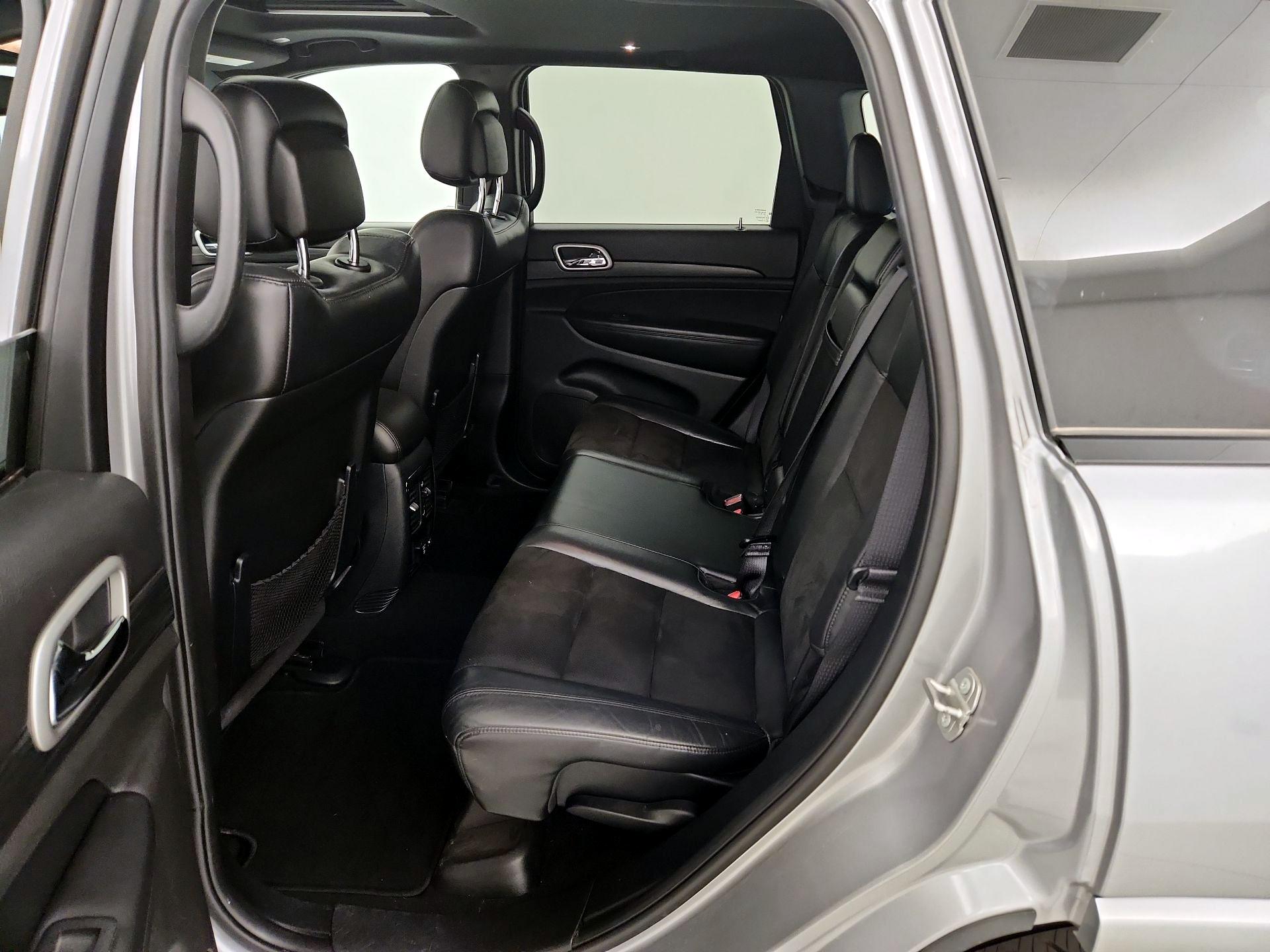 Thumbnail: 2020 Jeep Grand Cherokee - 18