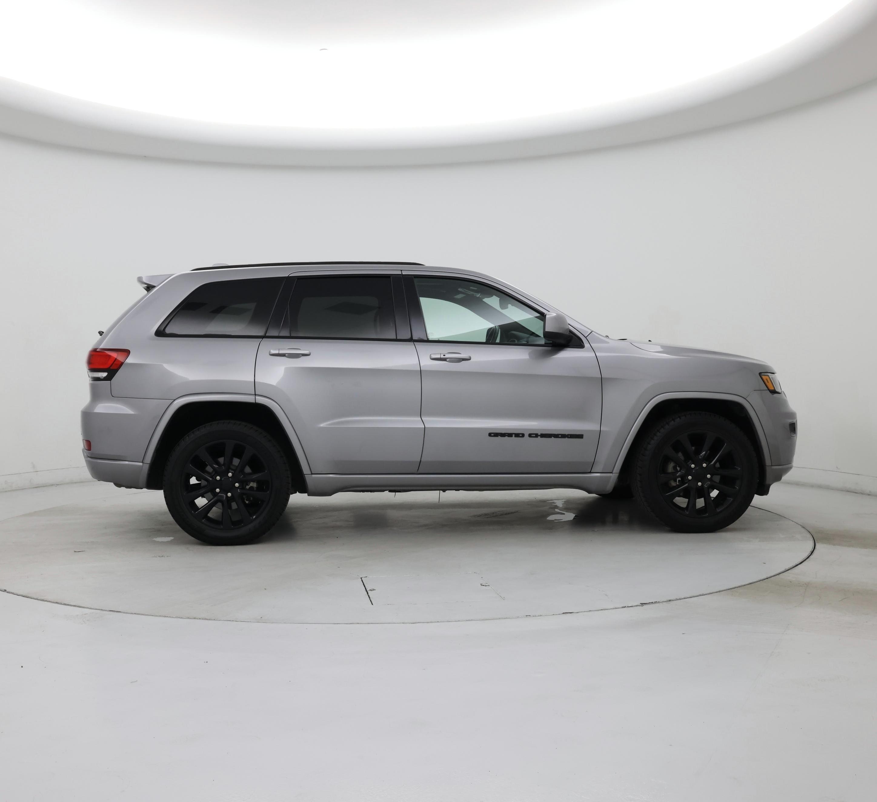 Thumbnail: 2020 Jeep Grand Cherokee - 7