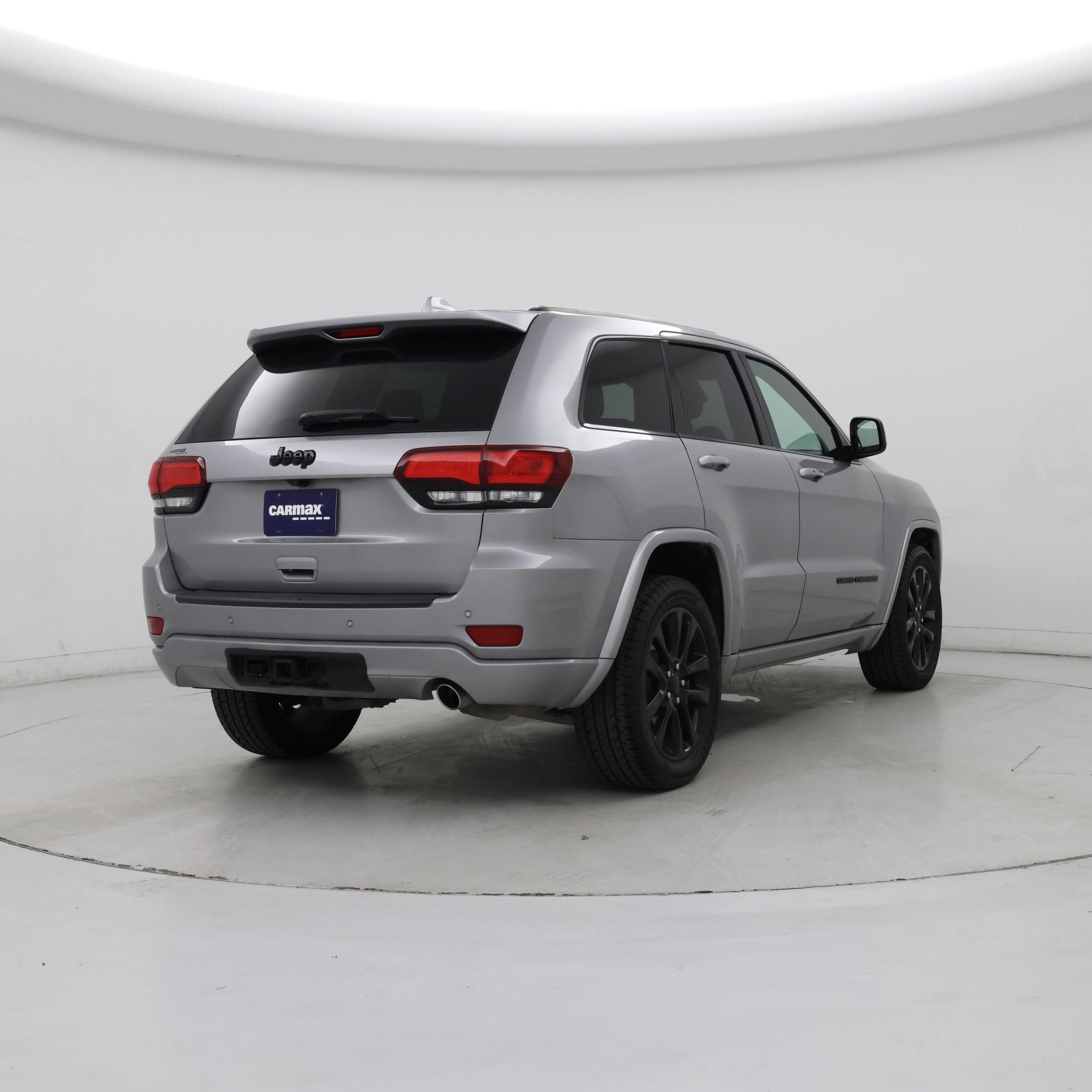 Thumbnail: 2020 Jeep Grand Cherokee - 8
