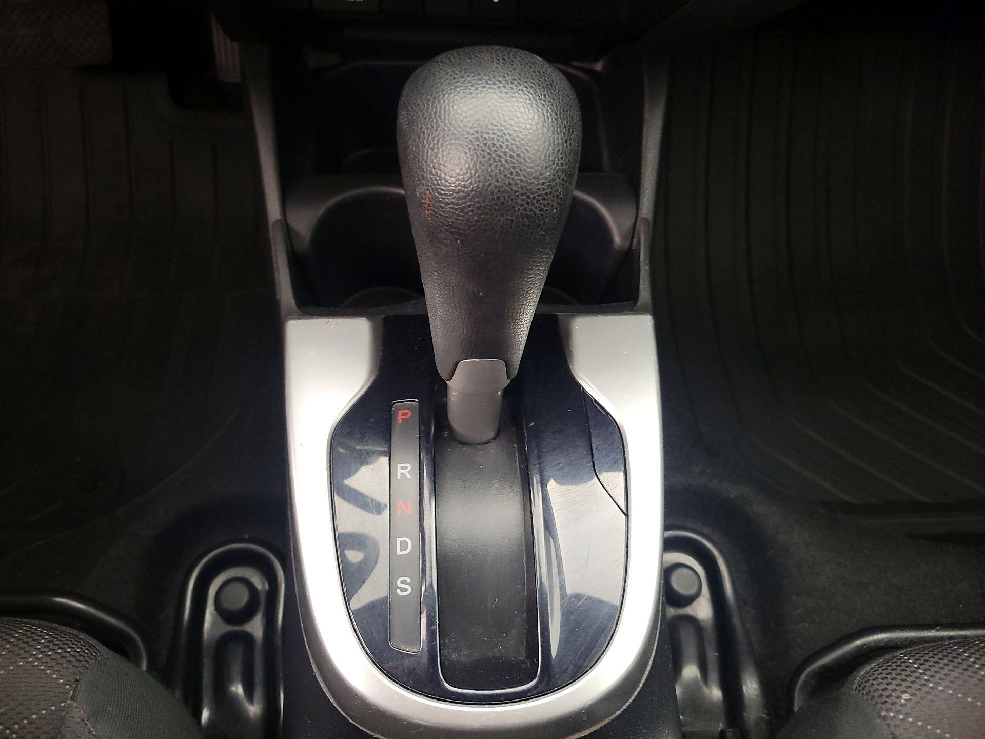 Thumbnail: 2015 Honda Fit - 17