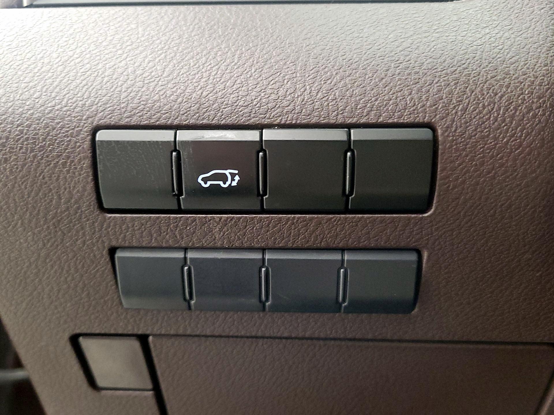 Thumbnail: 2016 Lexus RX - 13