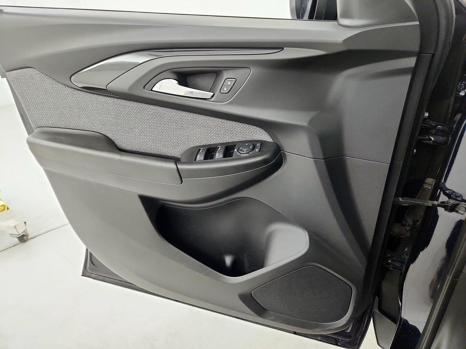 Thumbnail: 2021 Chevrolet TrailBlazer - 12