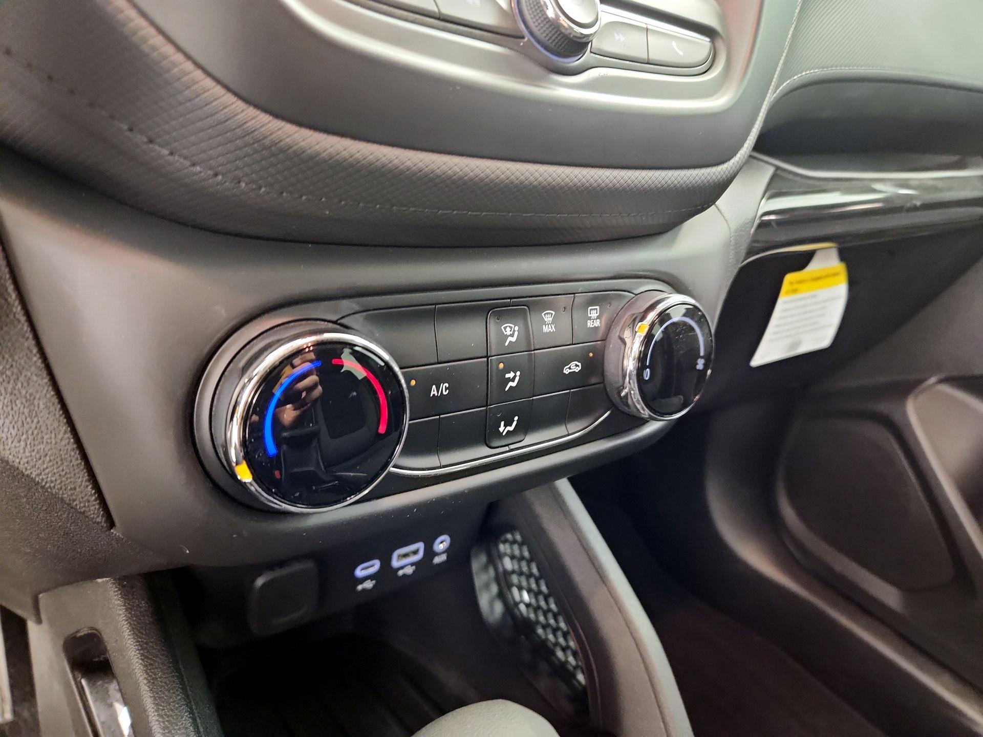 Thumbnail: 2021 Chevrolet TrailBlazer - 14