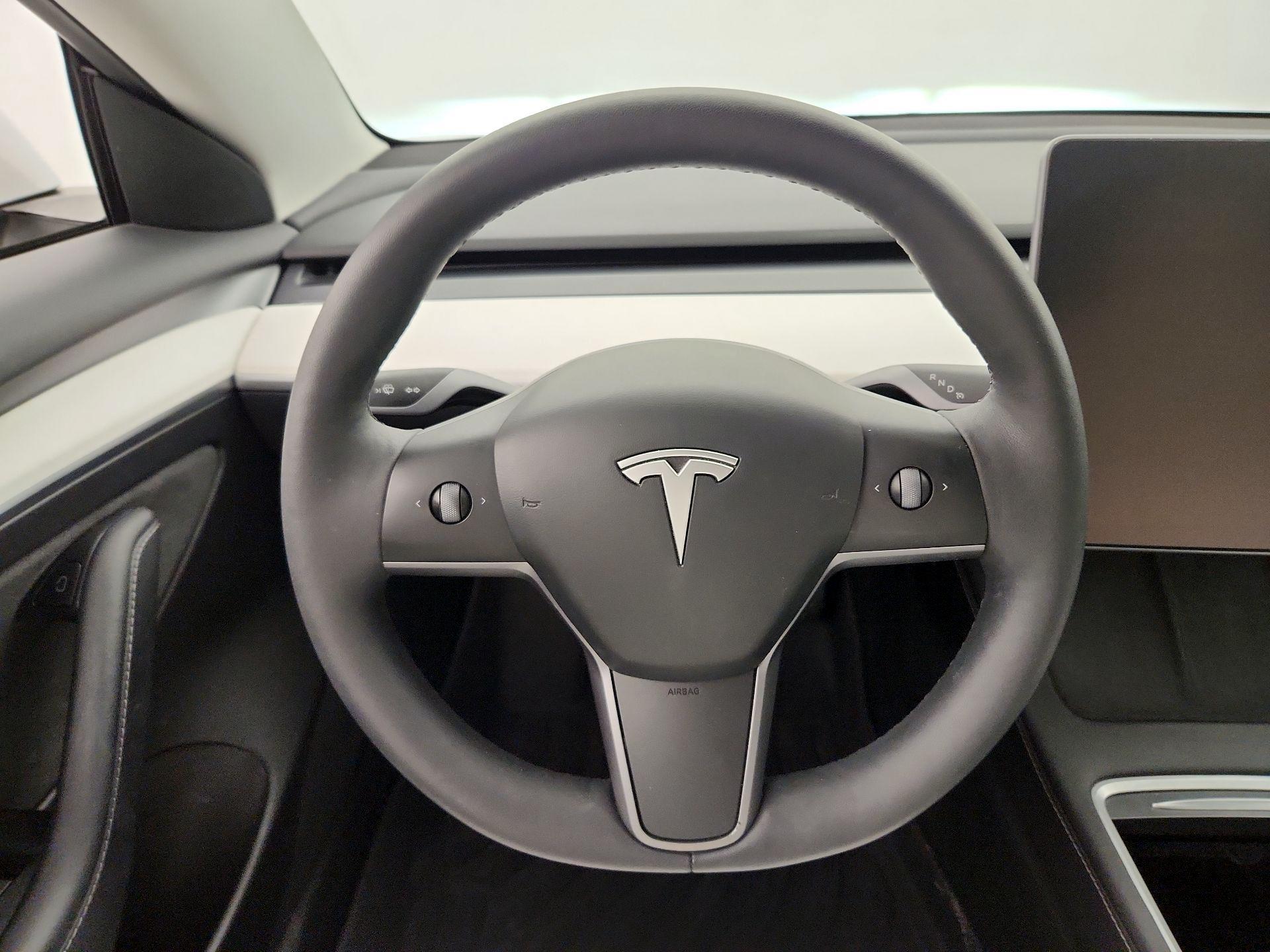 Thumbnail: 2023 Tesla Model 3 - 10