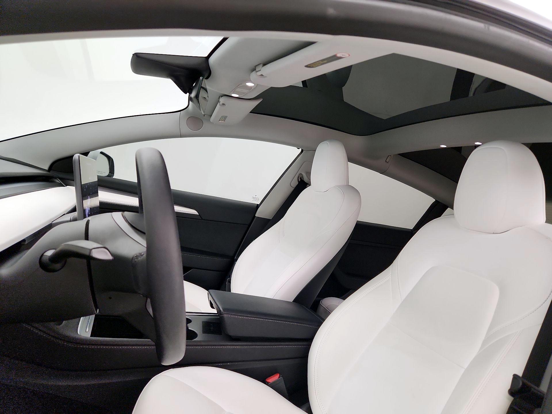 Thumbnail: 2023 Tesla Model 3 - 18