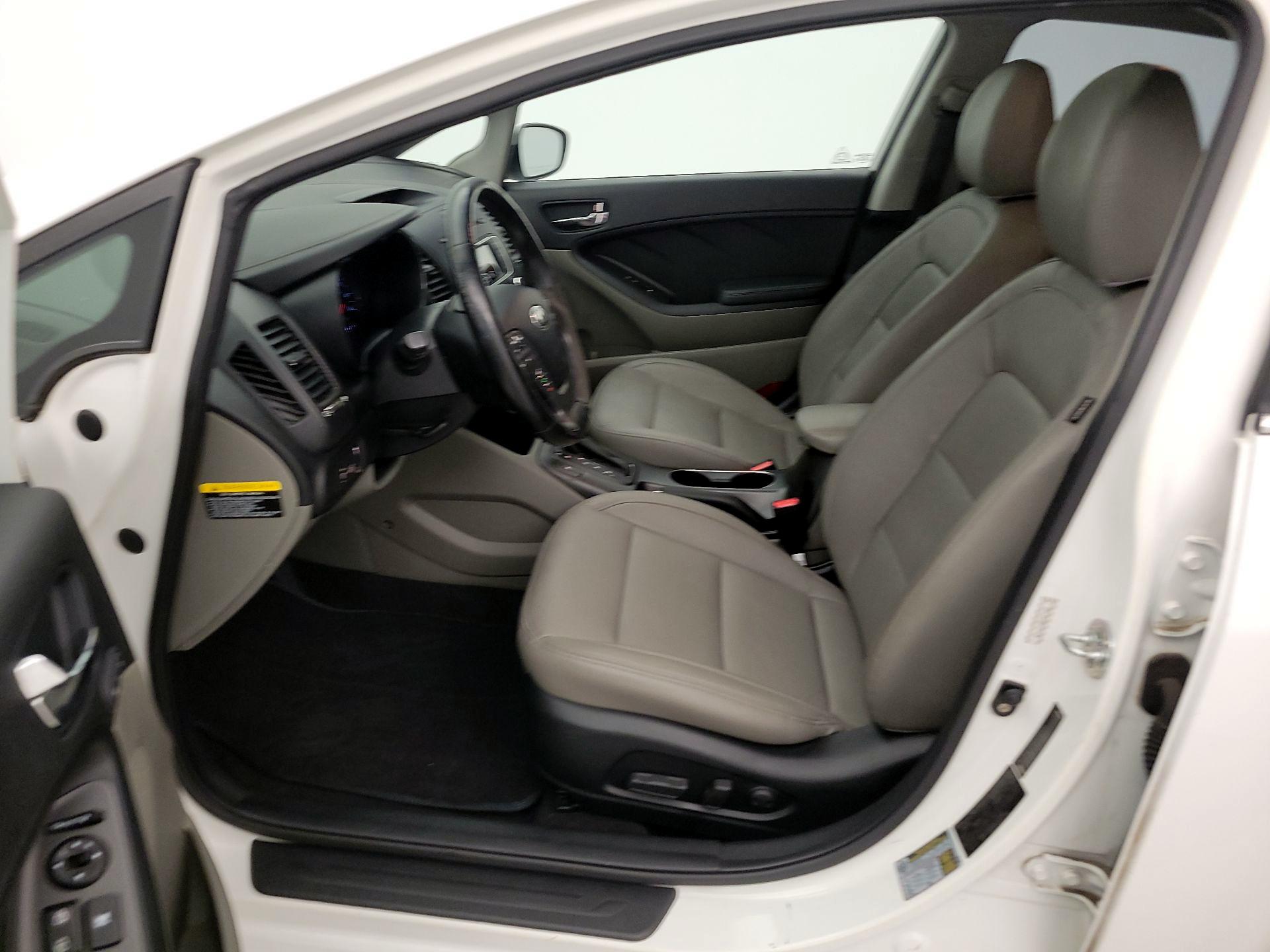 Thumbnail: 2014 Kia Forte - 11