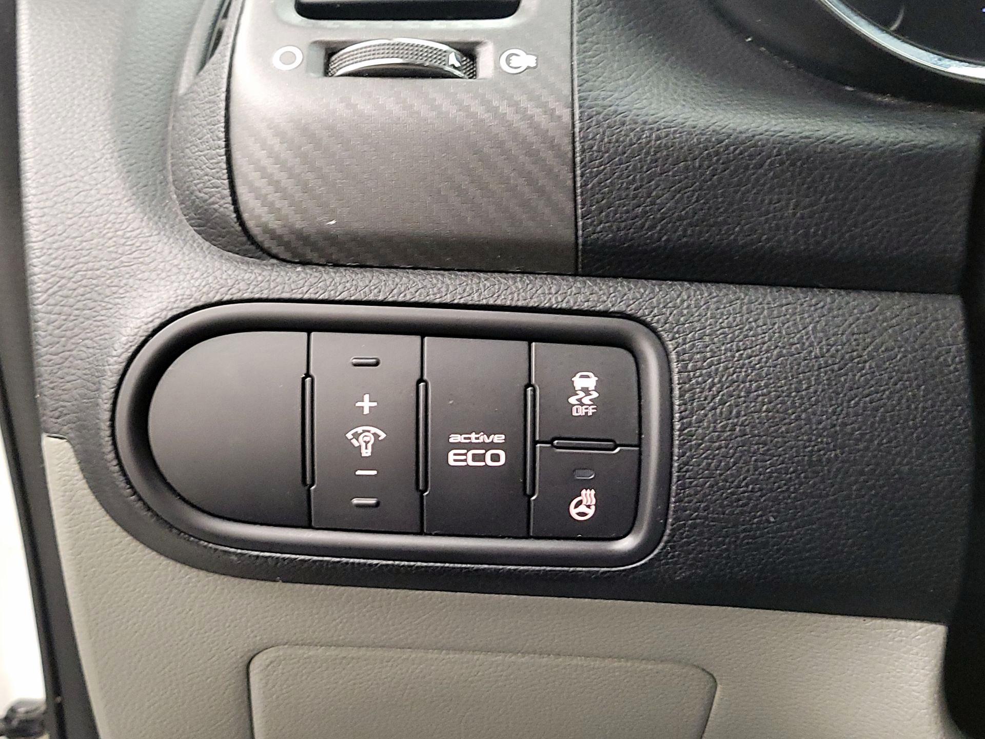 Thumbnail: 2014 Kia Forte - 13