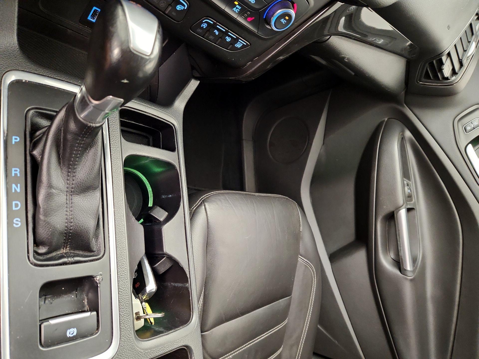 Thumbnail: 2017 Ford Escape - 17