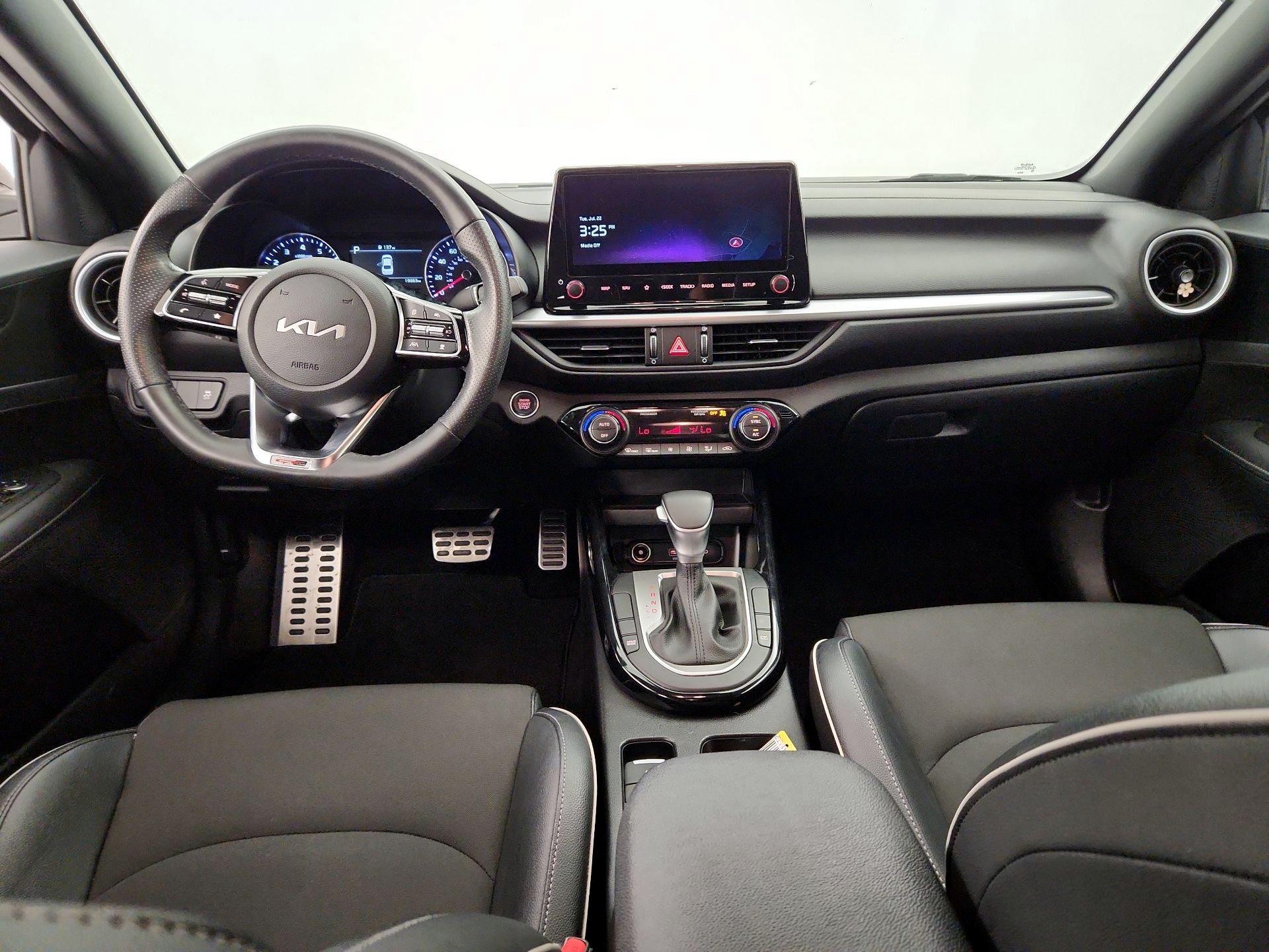 Thumbnail: 2024 Kia Forte - 9