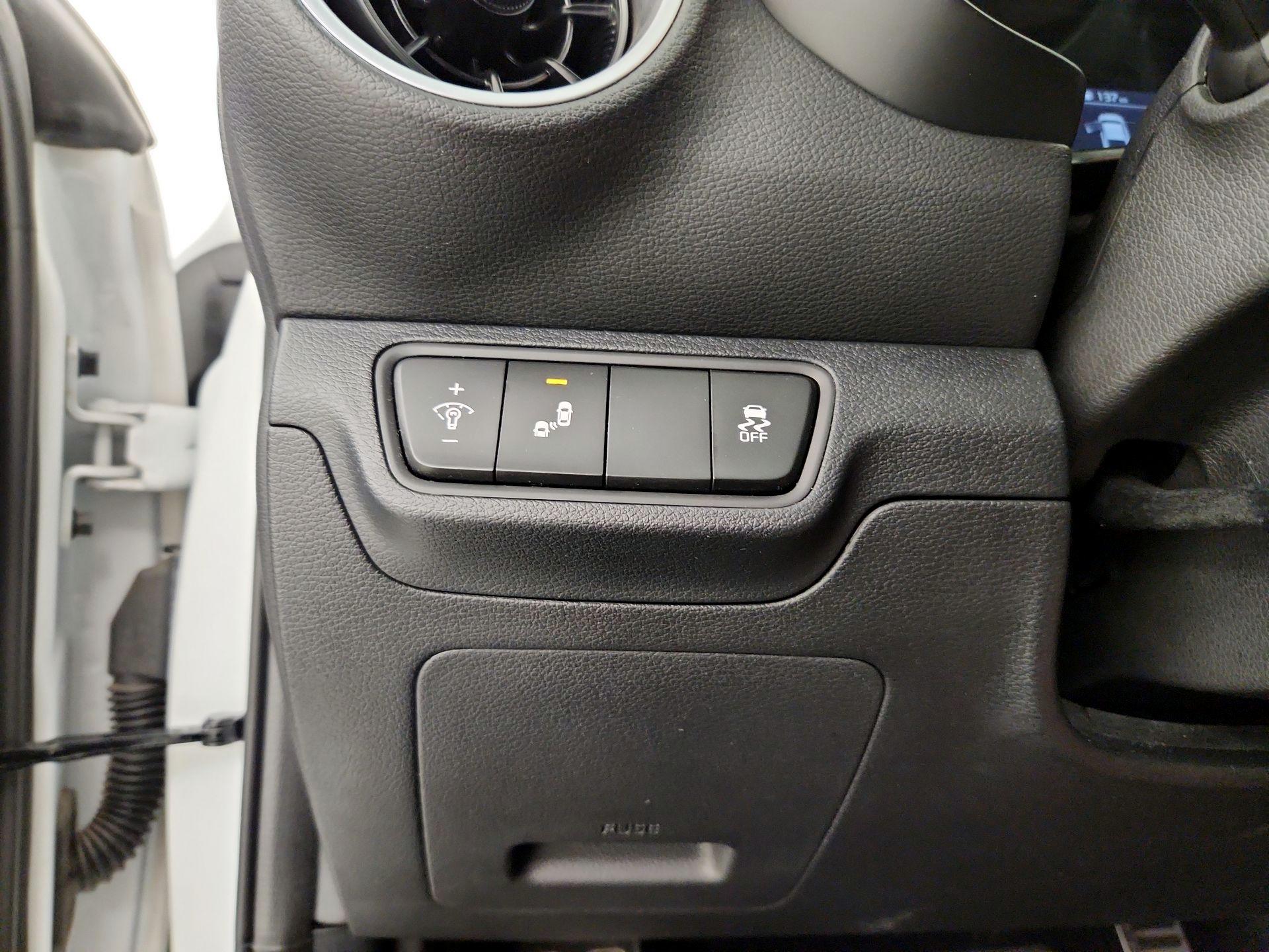 Thumbnail: 2024 Kia Forte - 13