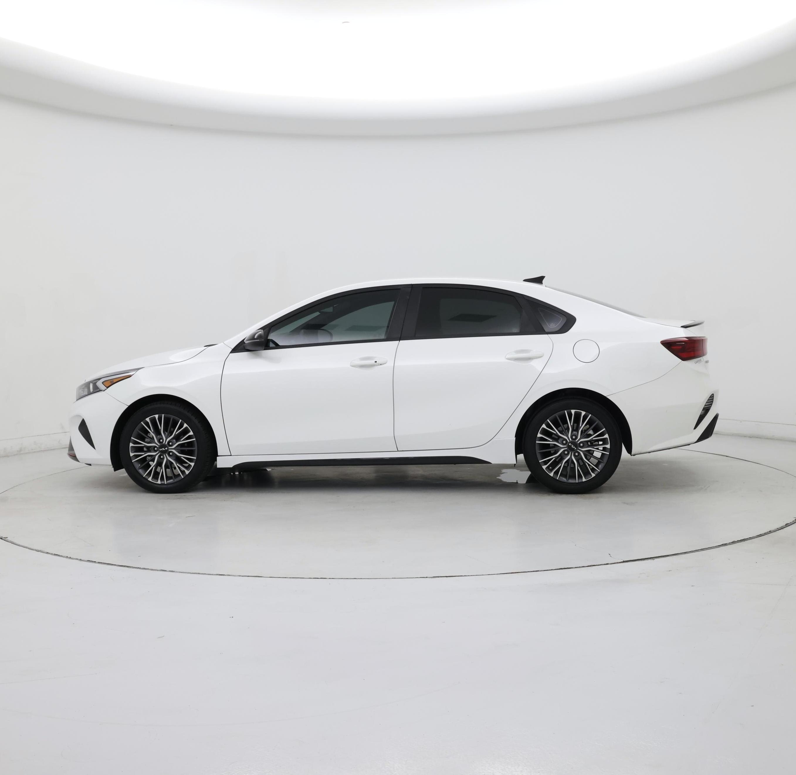 Thumbnail: 2024 Kia Forte - 3