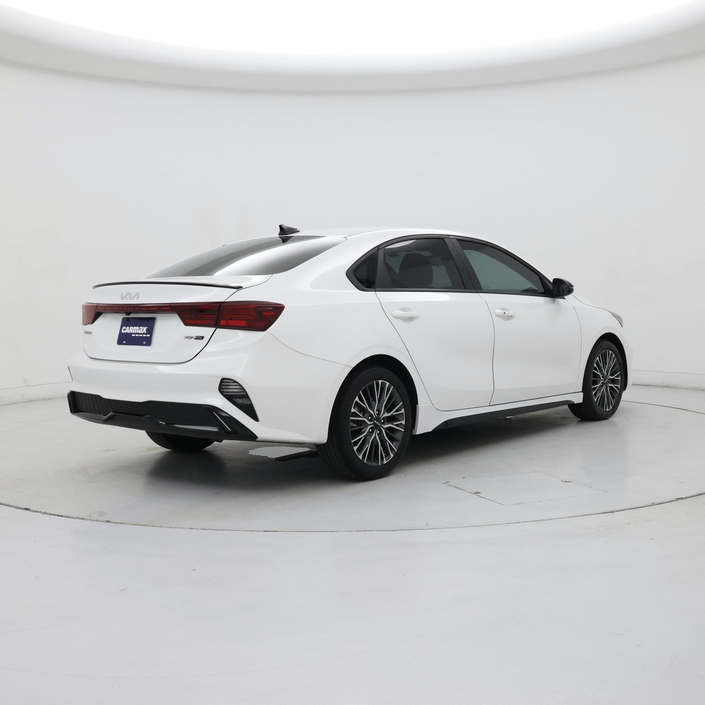 Thumbnail: 2024 Kia Forte - 8