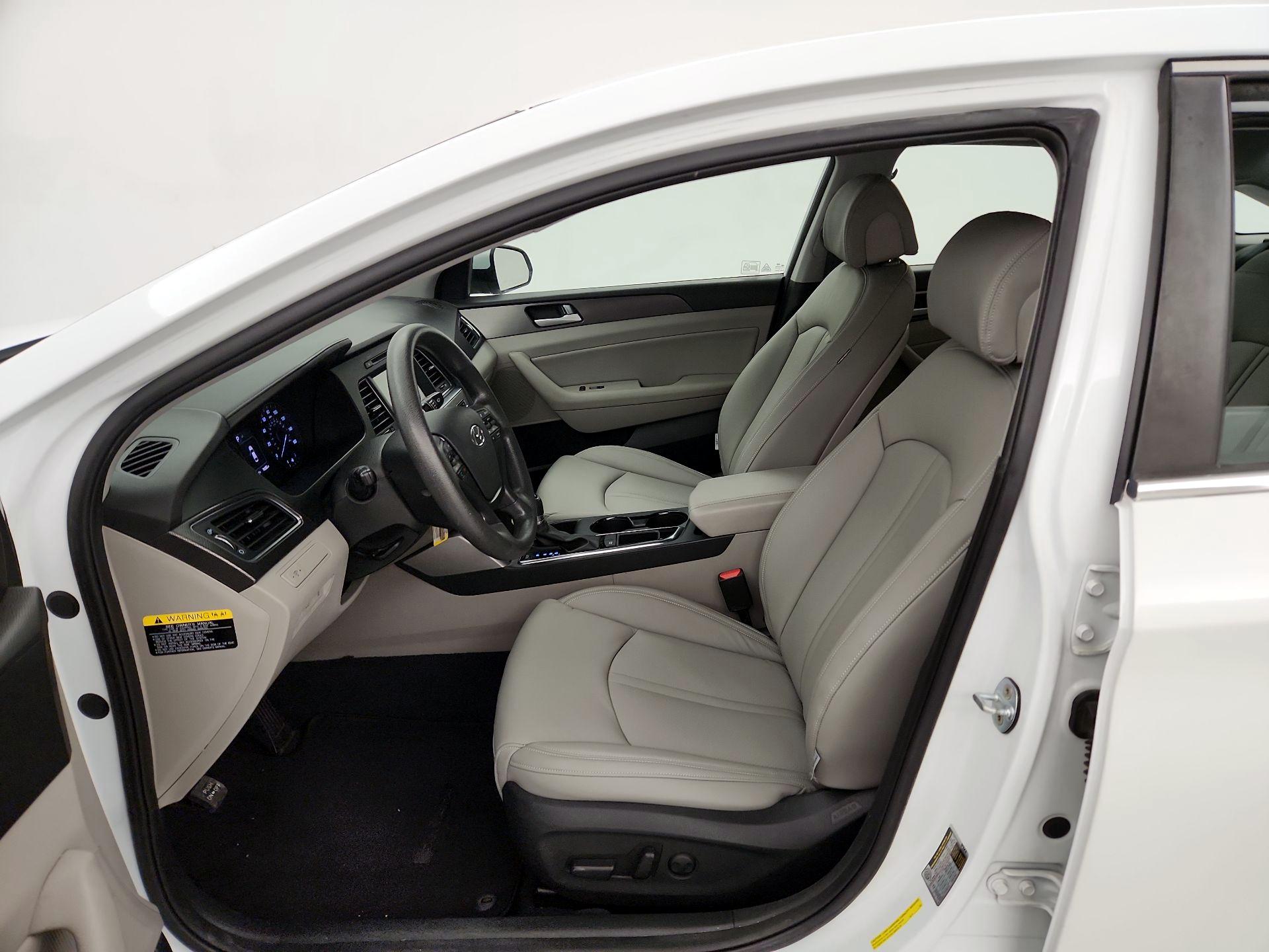 Thumbnail: 2016 Hyundai Sonata - 11