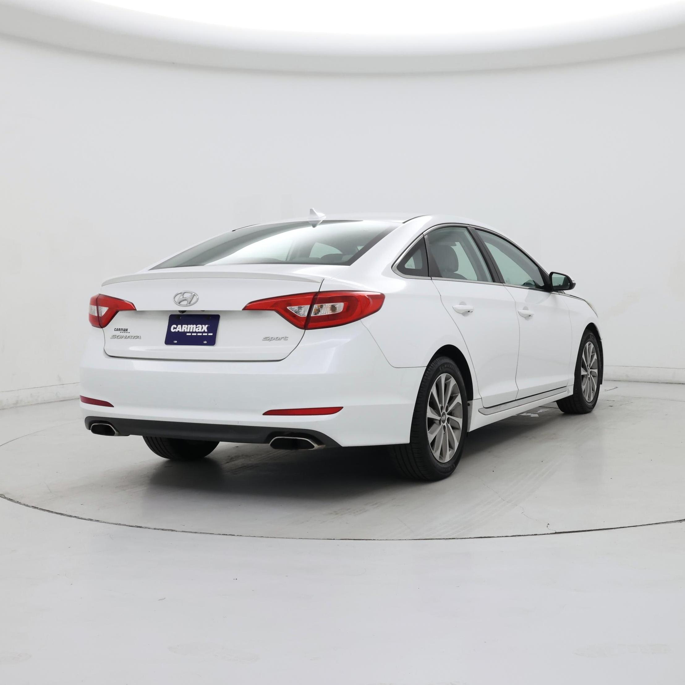 Thumbnail: 2016 Hyundai Sonata - 8