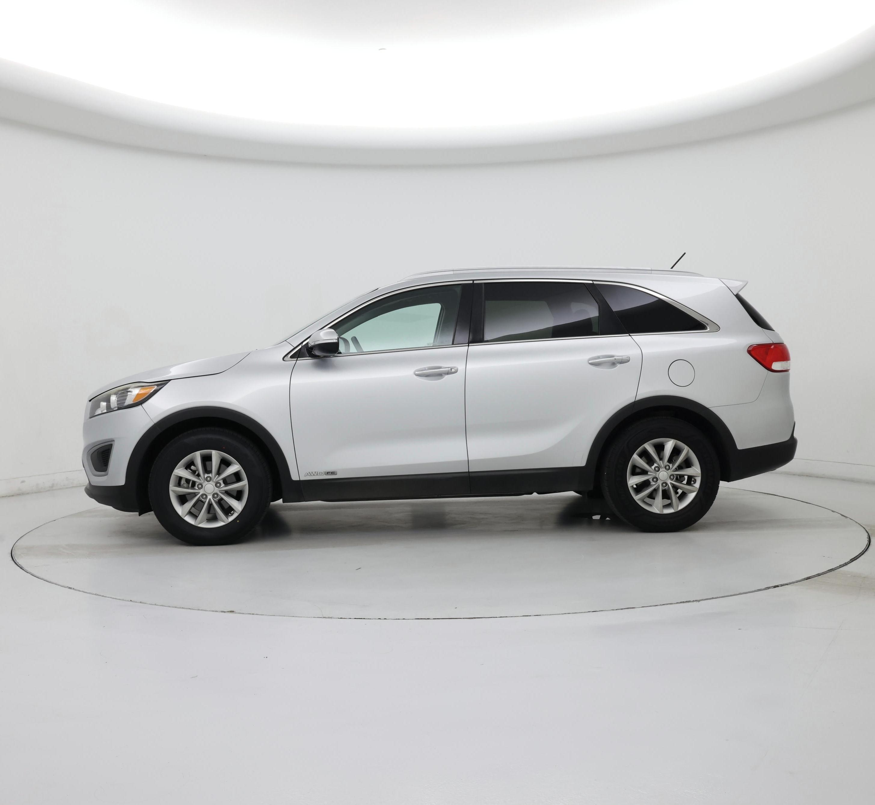 Thumbnail: 2018 Kia Sorento - 3