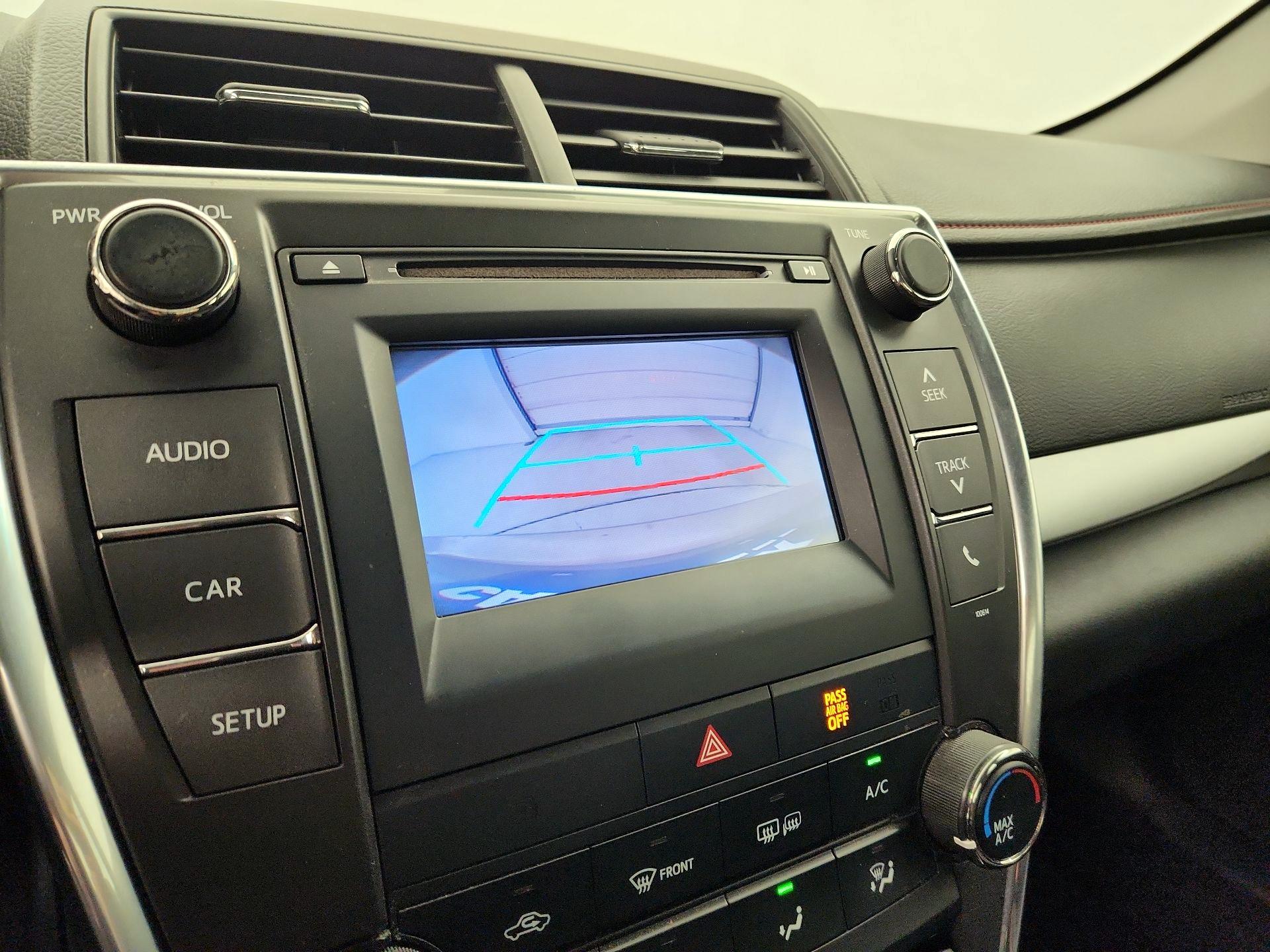 Thumbnail: 2016 Toyota Camry - 14