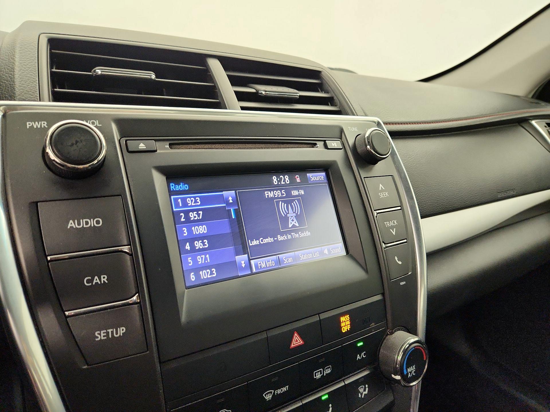 Thumbnail: 2016 Toyota Camry - 15