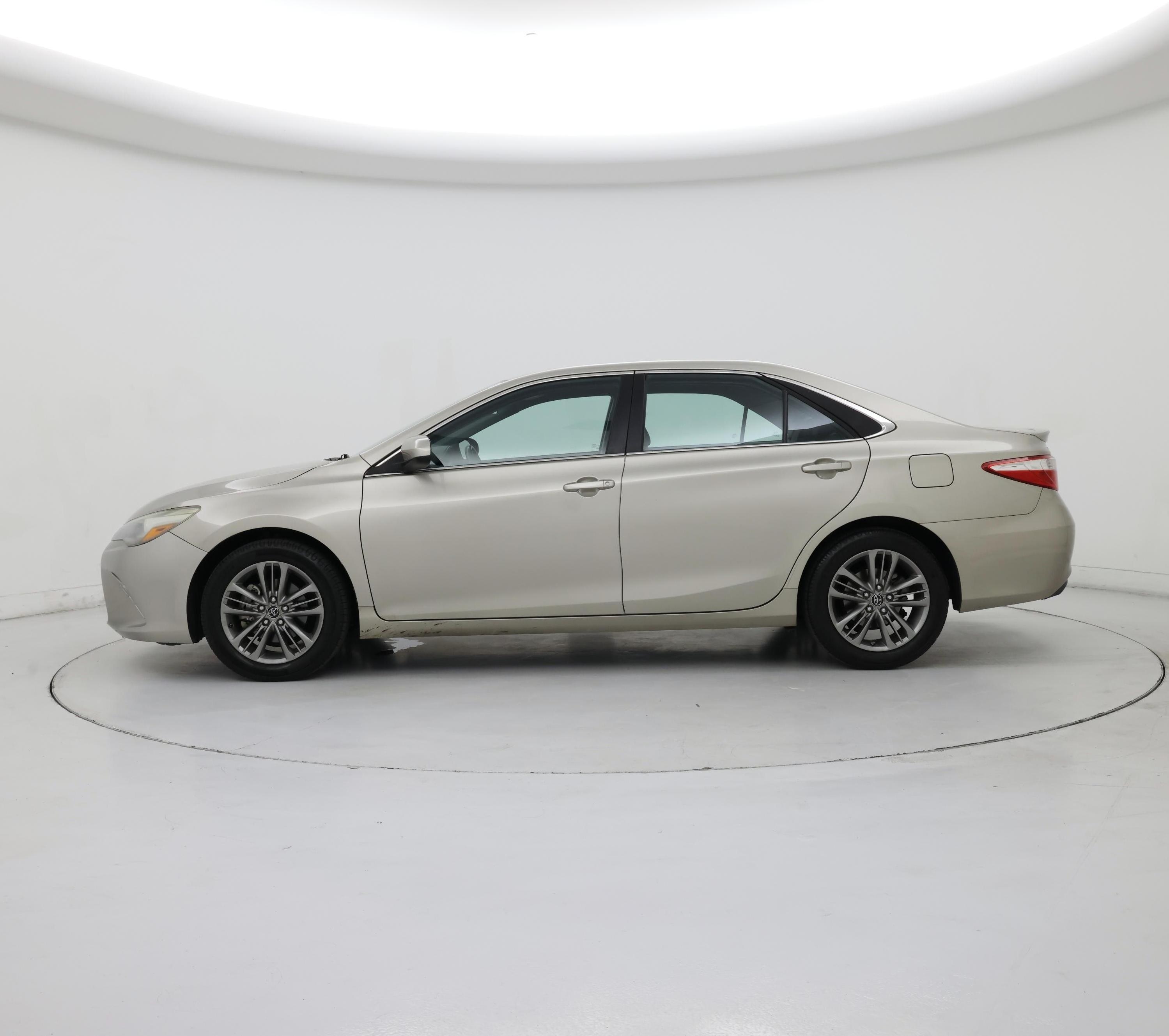 Thumbnail: 2016 Toyota Camry - 3
