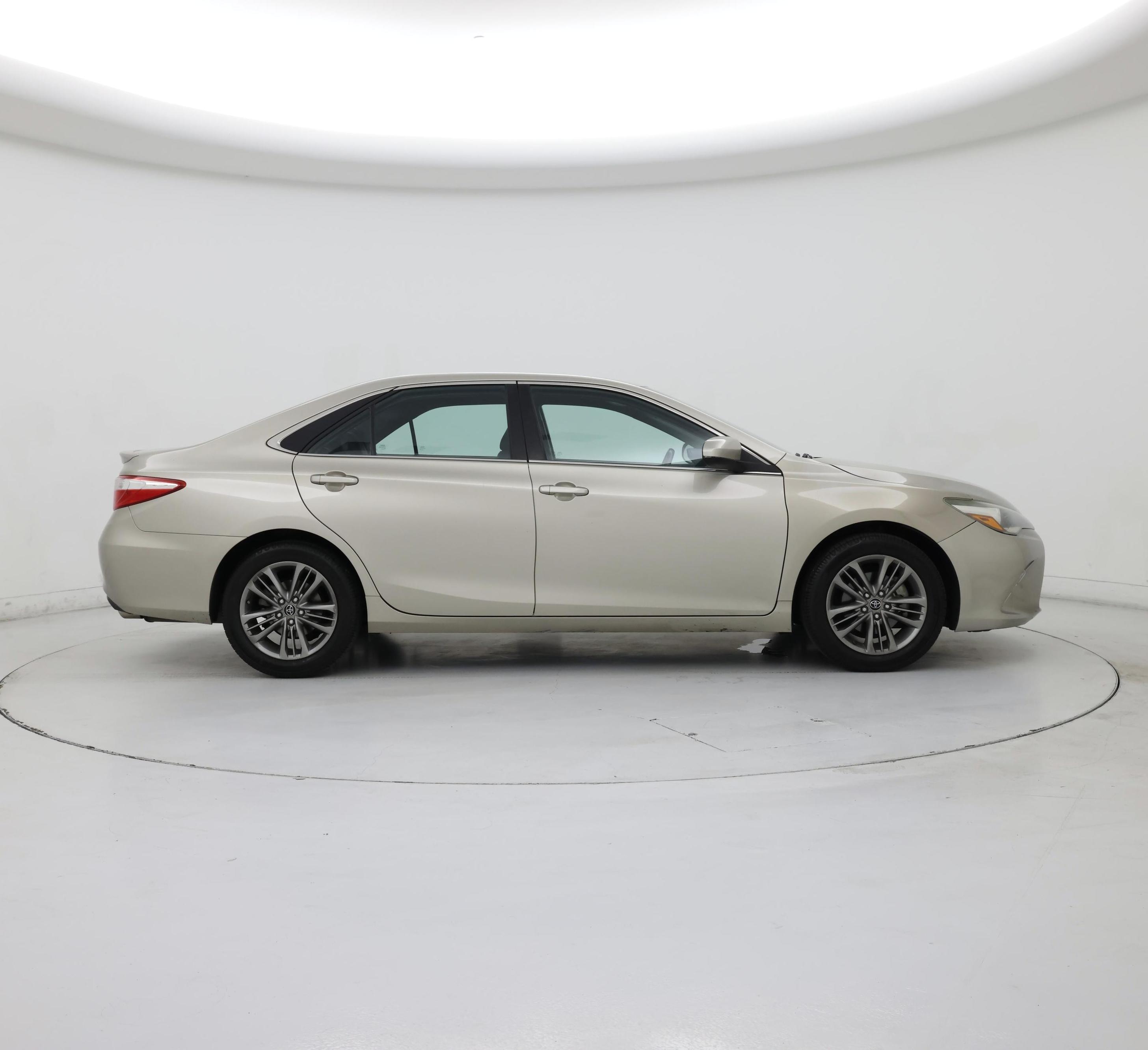 Thumbnail: 2016 Toyota Camry - 7