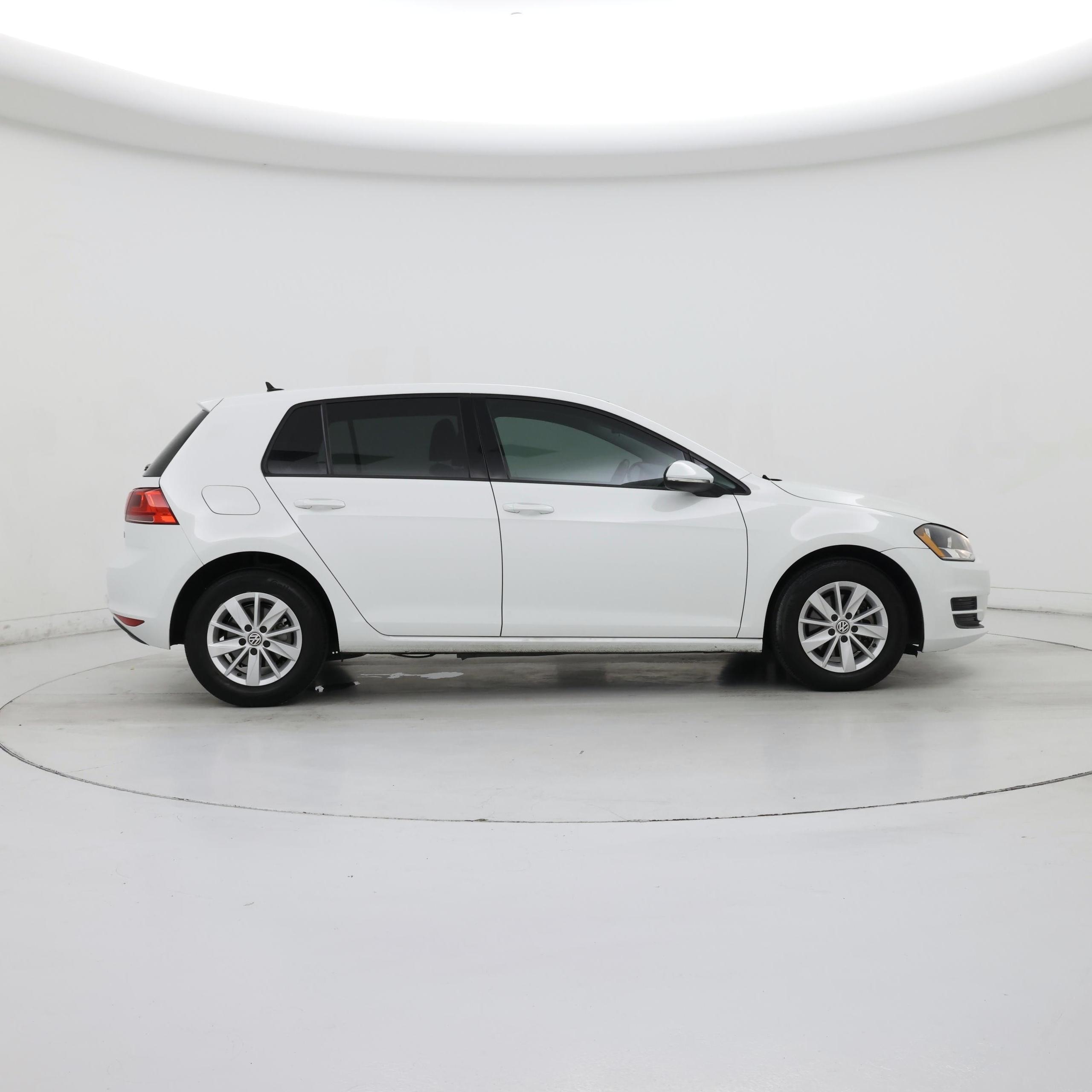 Thumbnail: 2016 Volkswagen Golf - 7