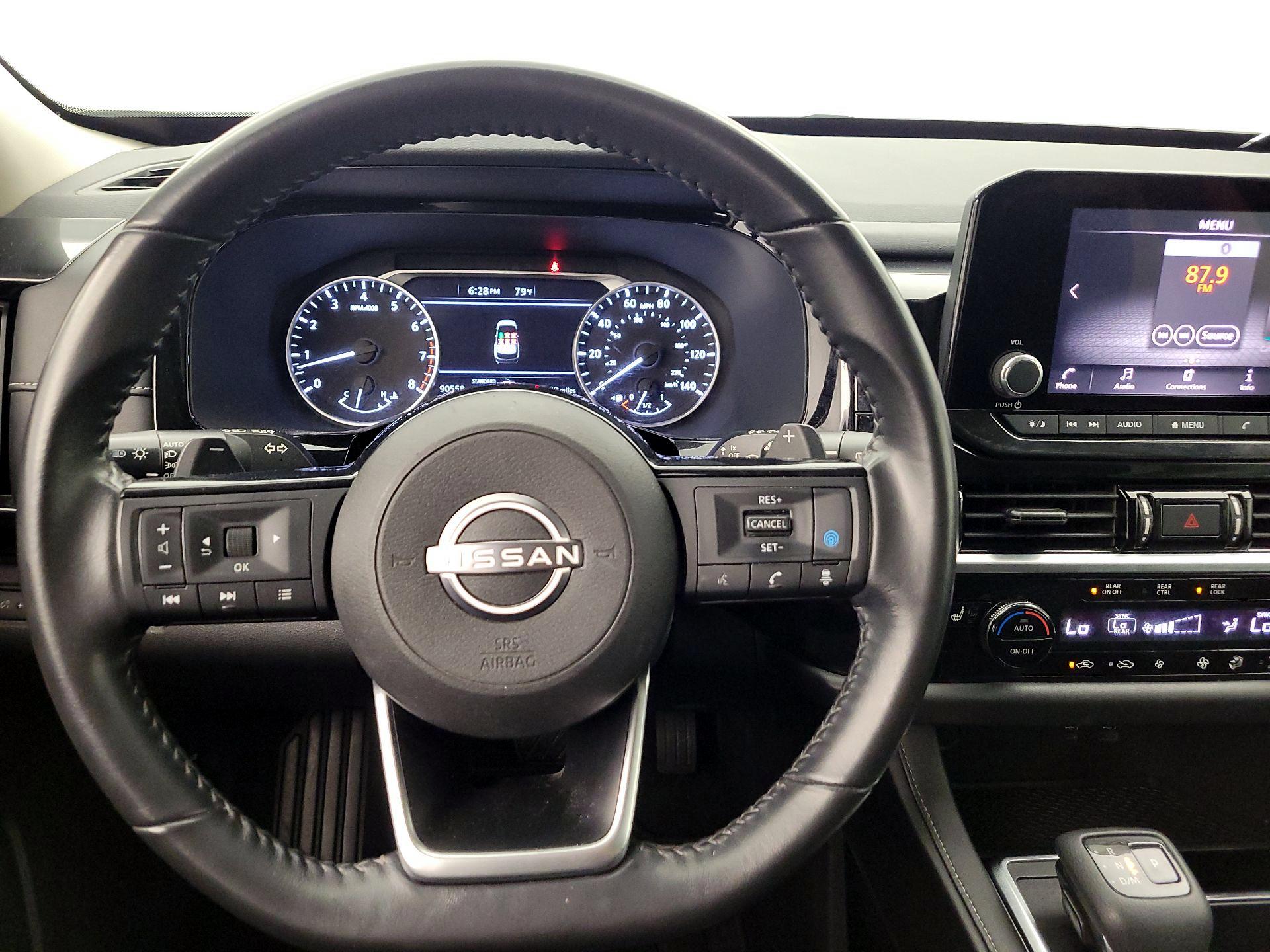 Thumbnail: 2022 Nissan Pathfinder - 10