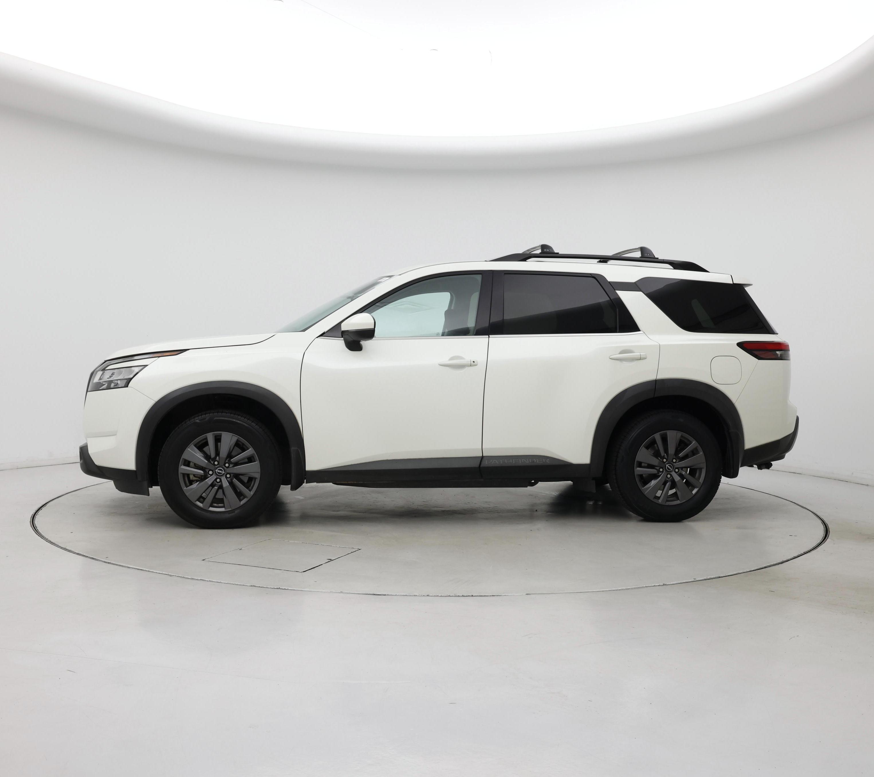 Thumbnail: 2022 Nissan Pathfinder - 3