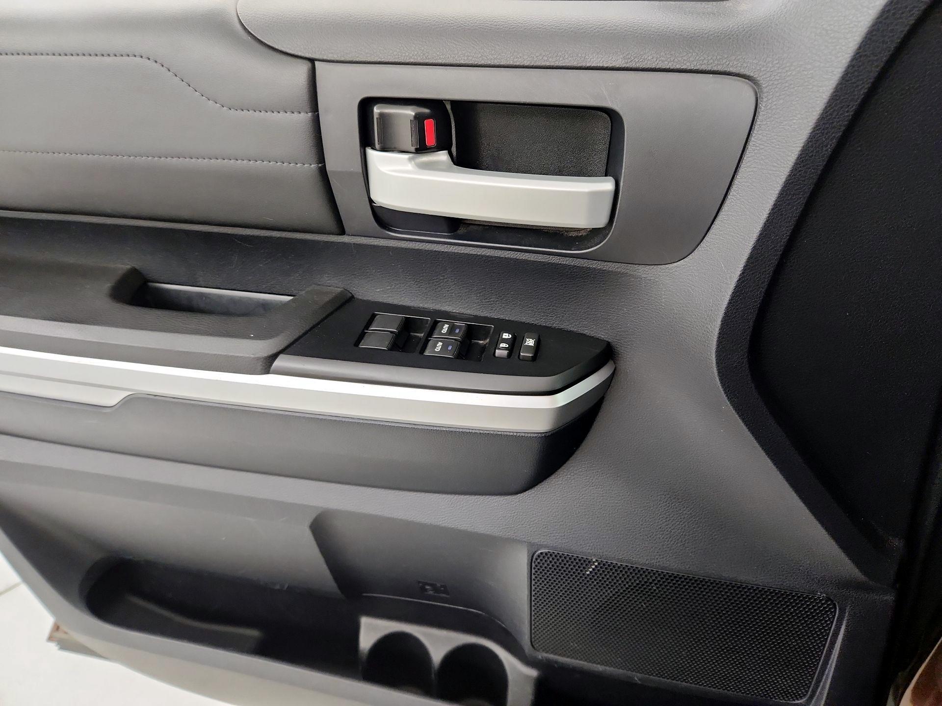 Thumbnail: 2015 Toyota Tundra - 12
