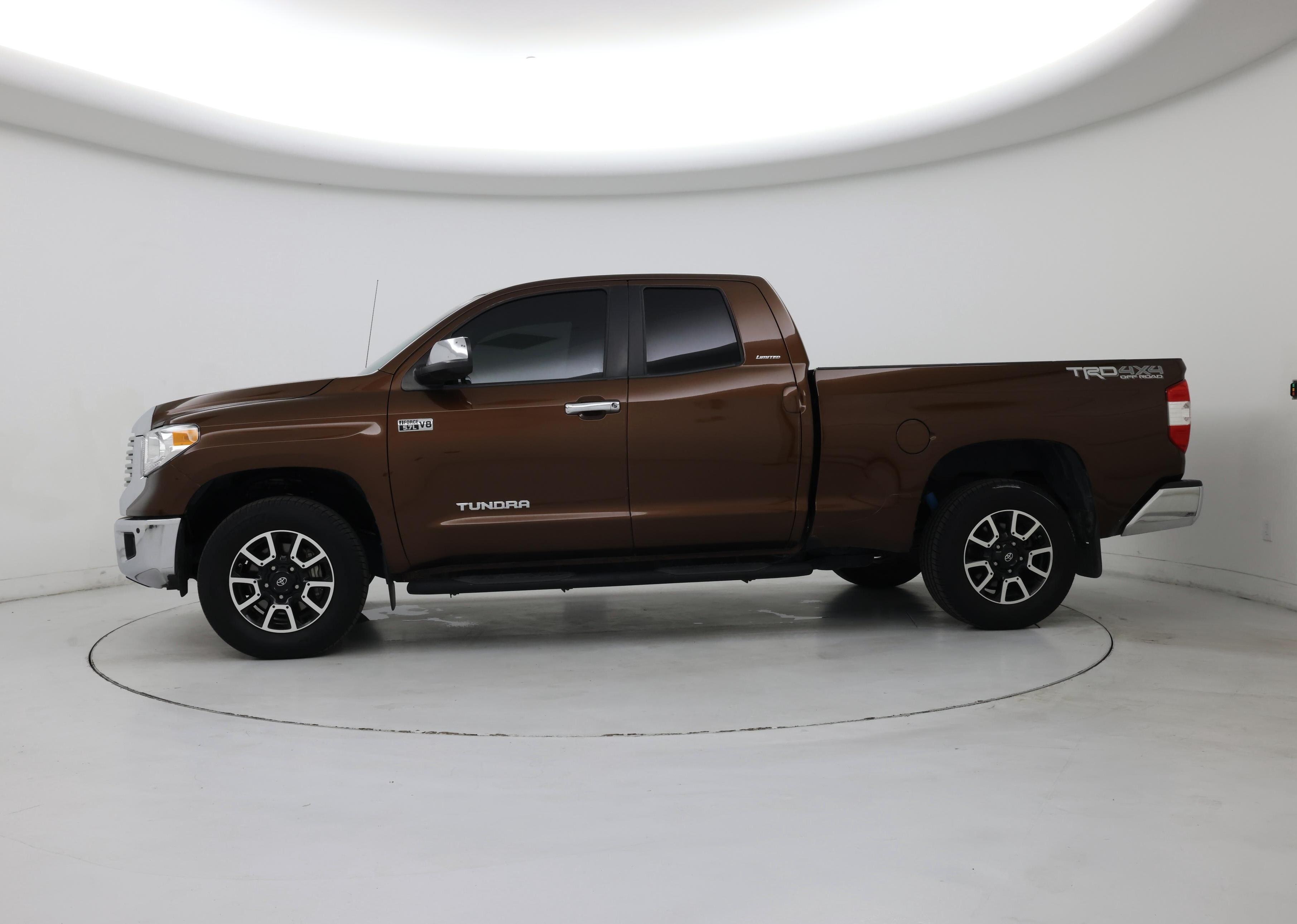 Thumbnail: 2015 Toyota Tundra - 3