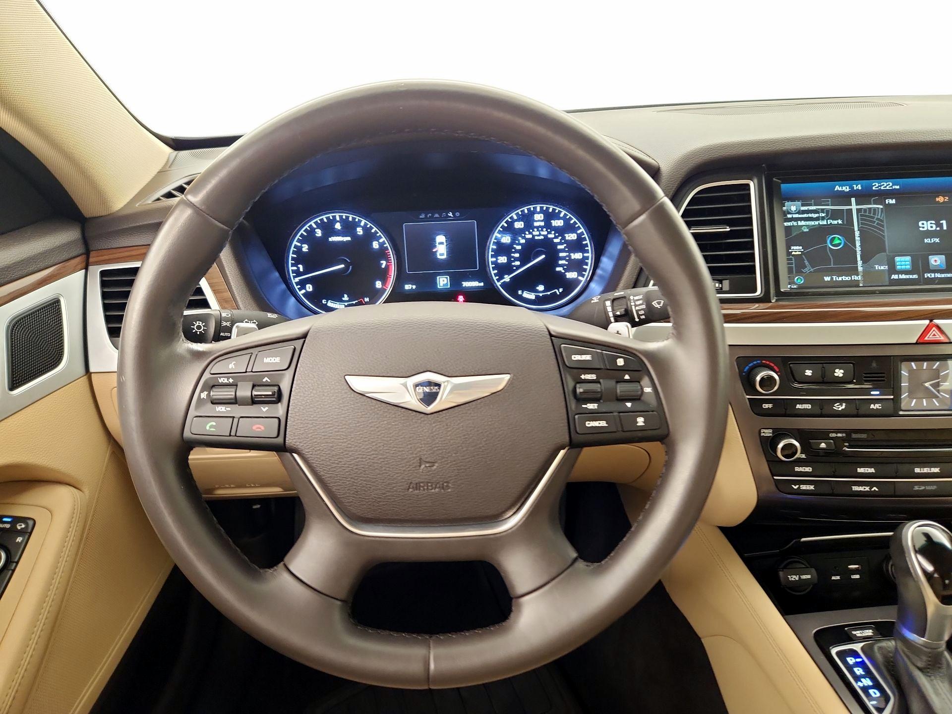 Thumbnail: 2015 Hyundai Genesis - 10