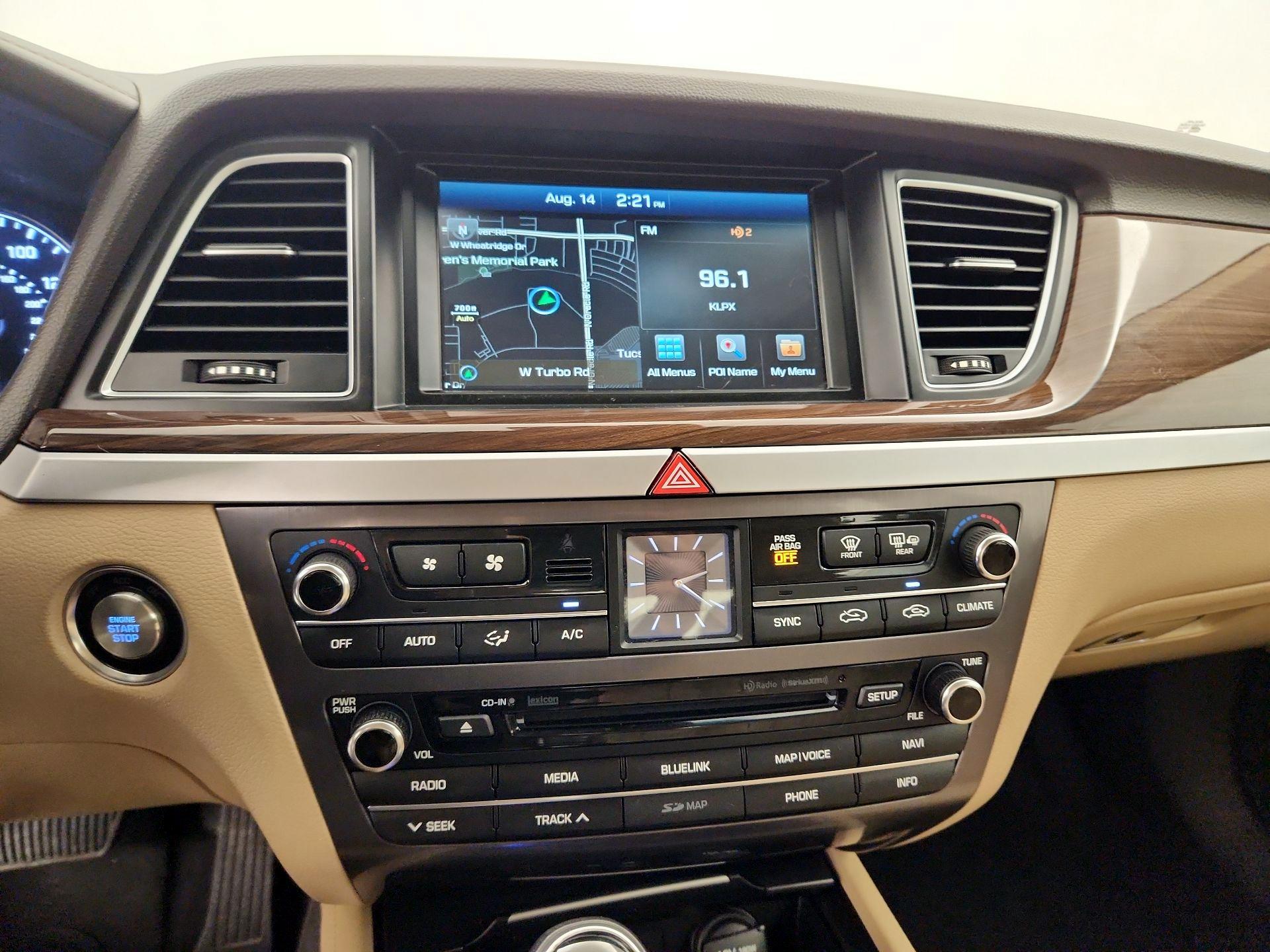Thumbnail: 2015 Hyundai Genesis - 15