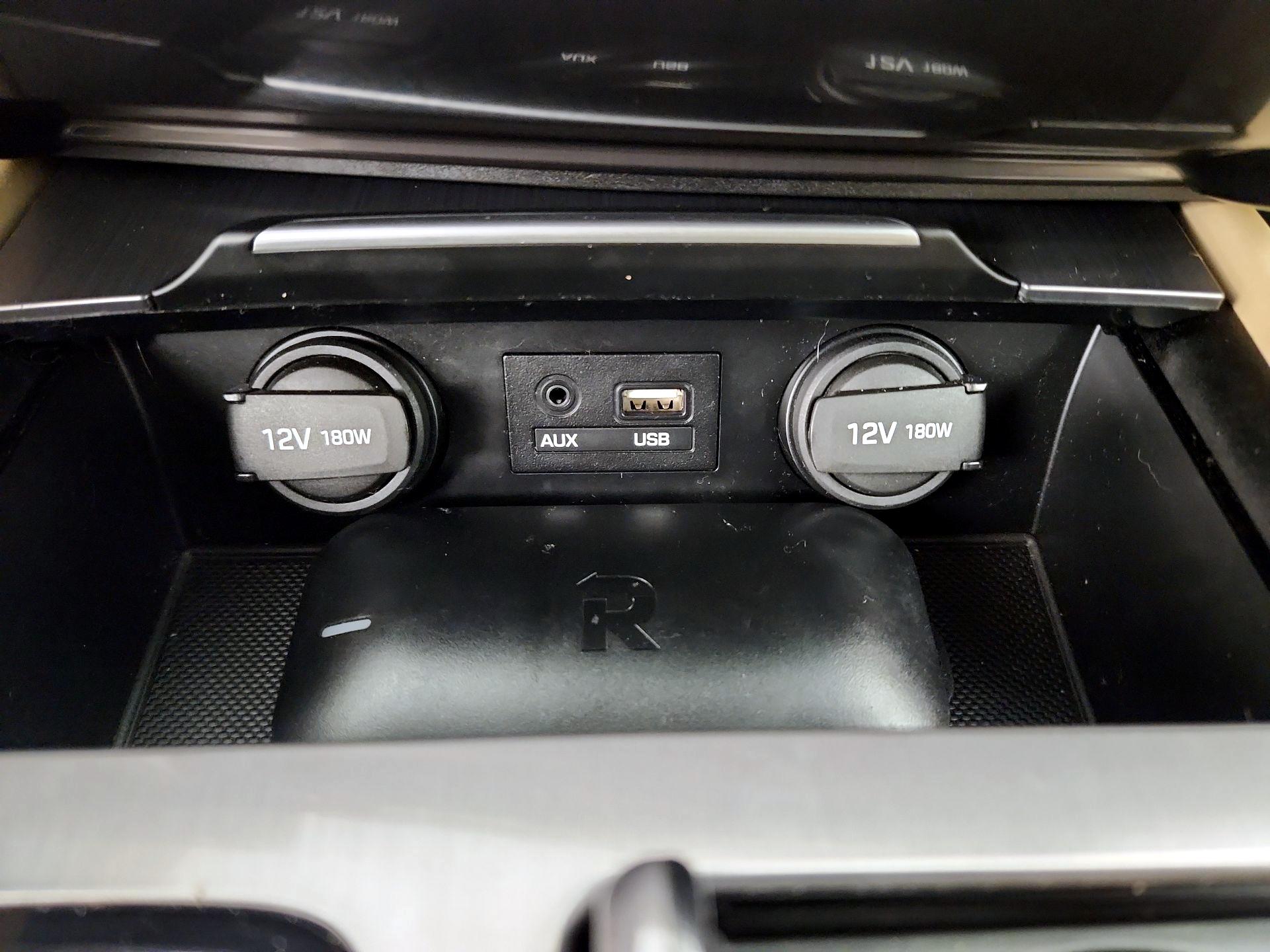Thumbnail: 2015 Hyundai Genesis - 18