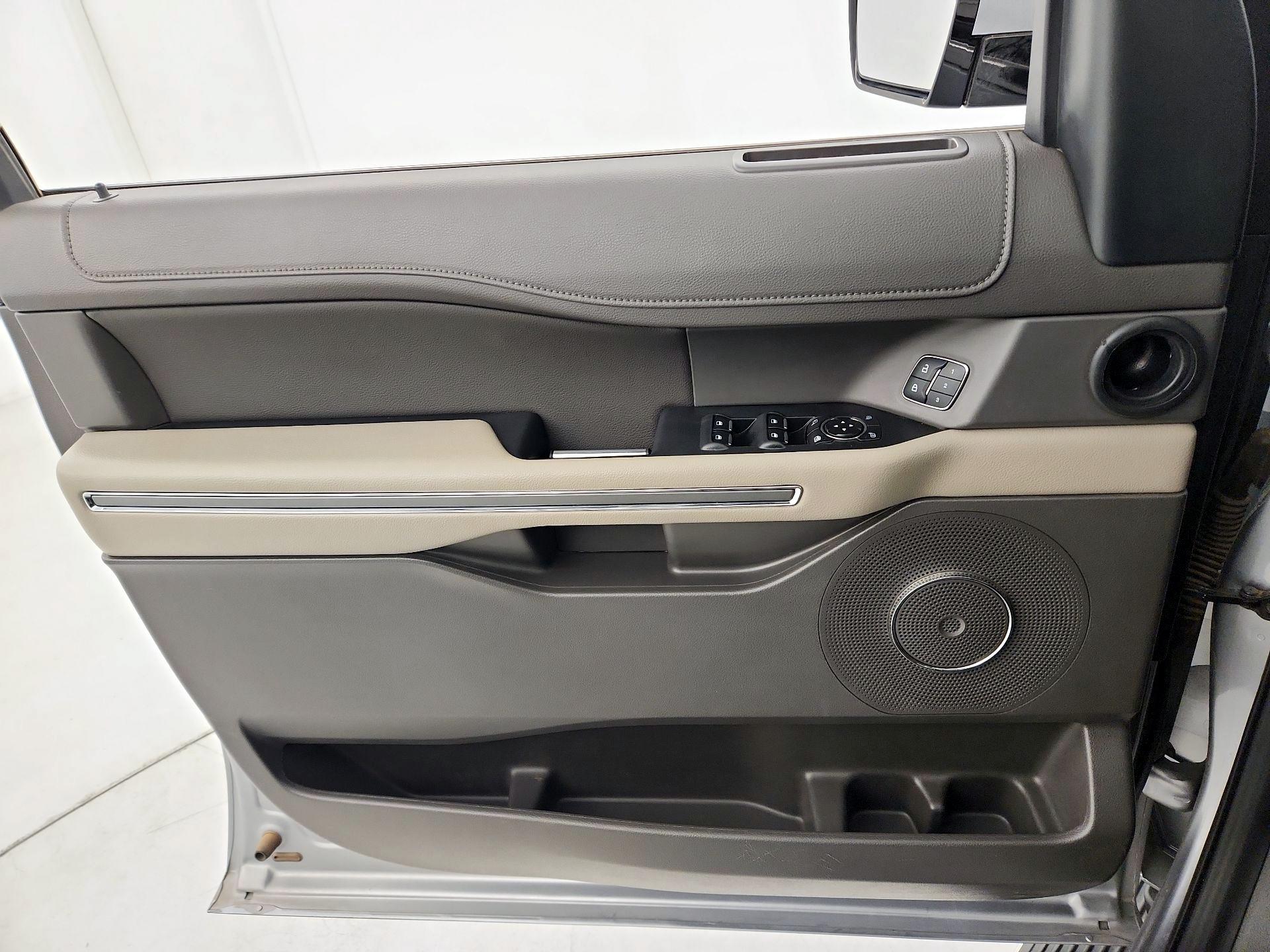 Thumbnail: 2021 Ford Expedition - 12