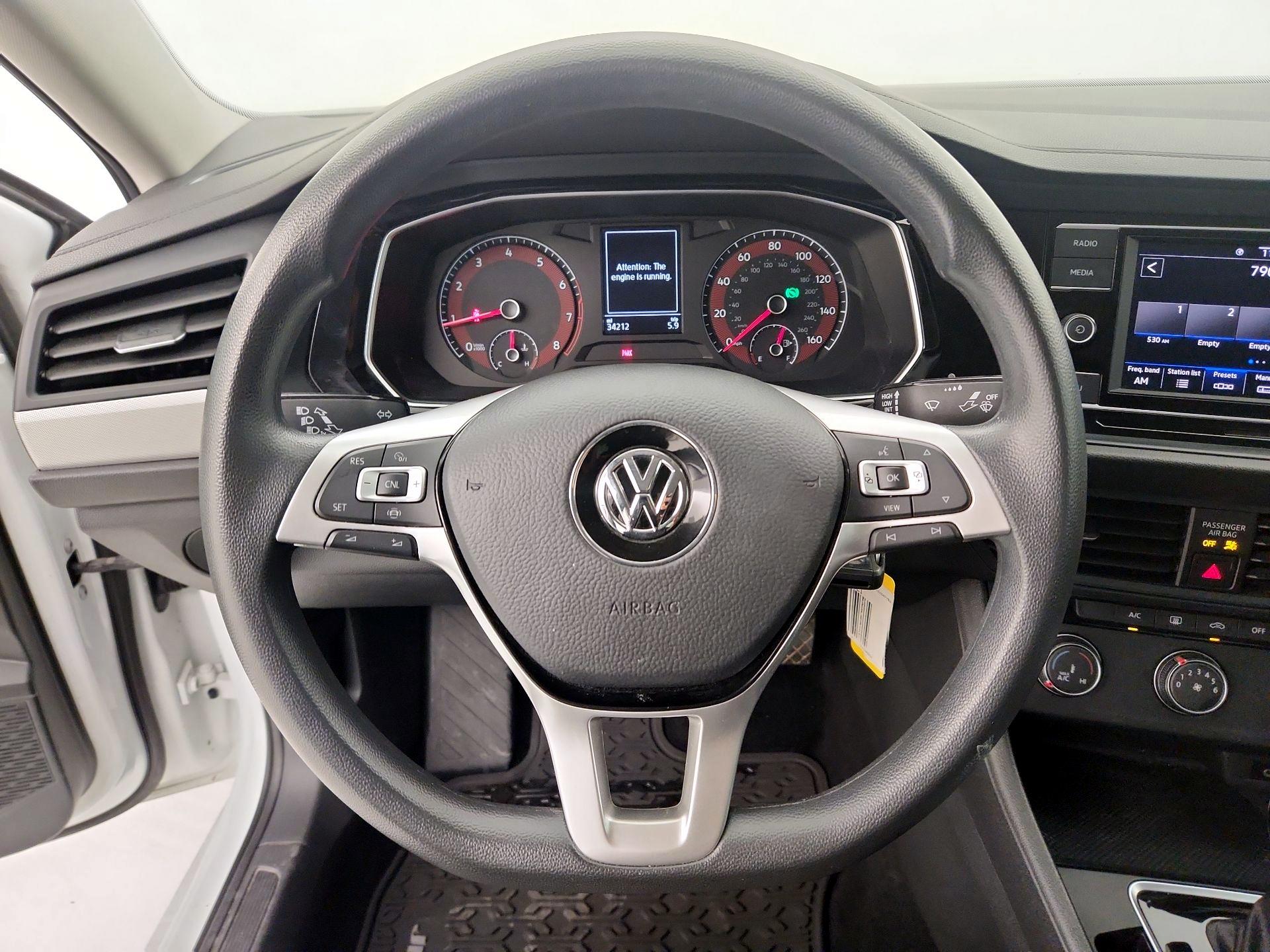Thumbnail: 2021 Volkswagen Jetta - 10