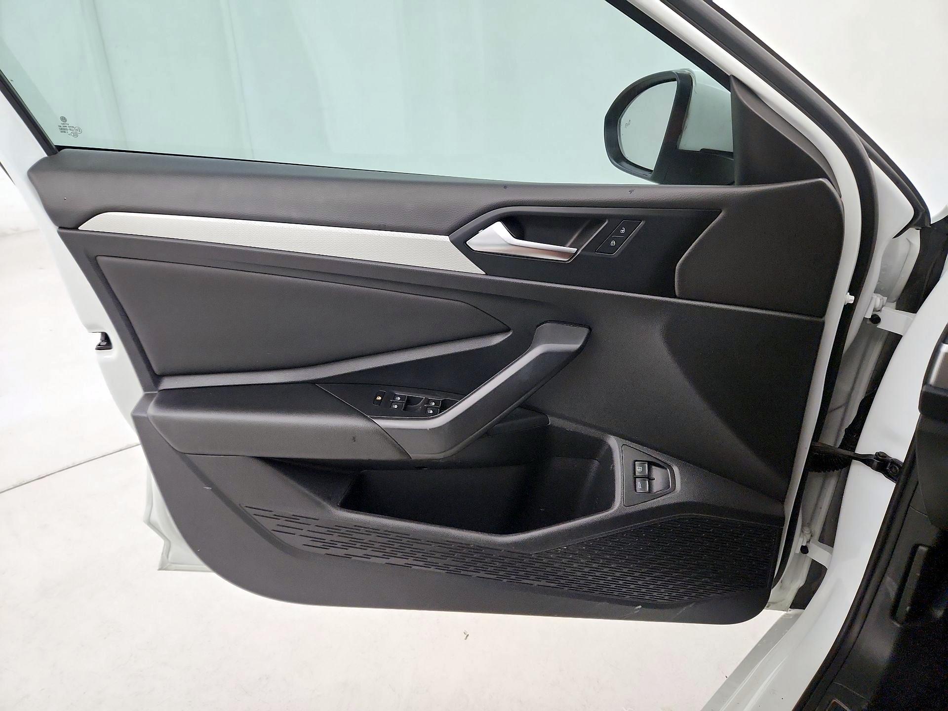 Thumbnail: 2021 Volkswagen Jetta - 12