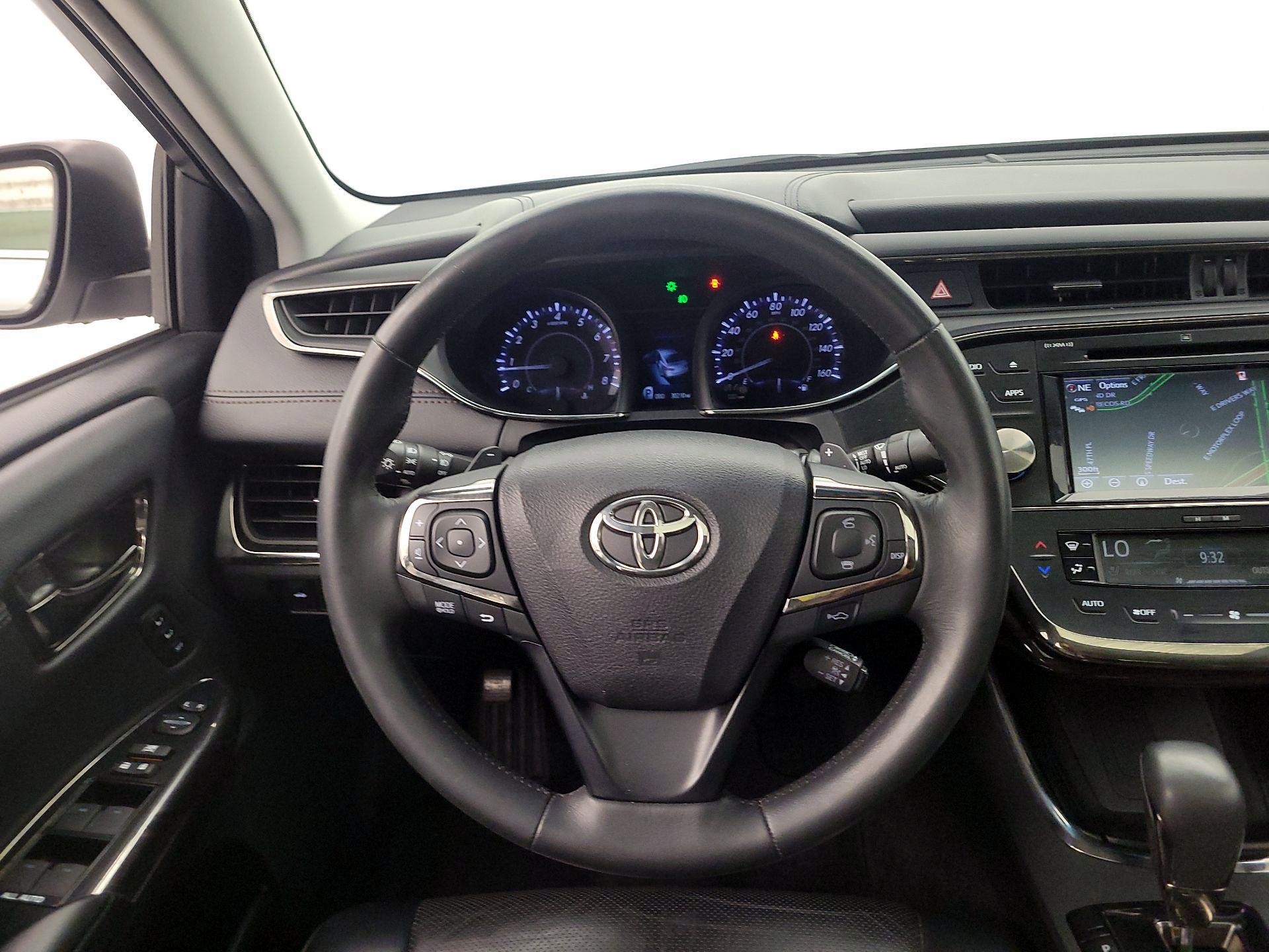 Thumbnail: 2015 Toyota Avalon - 10