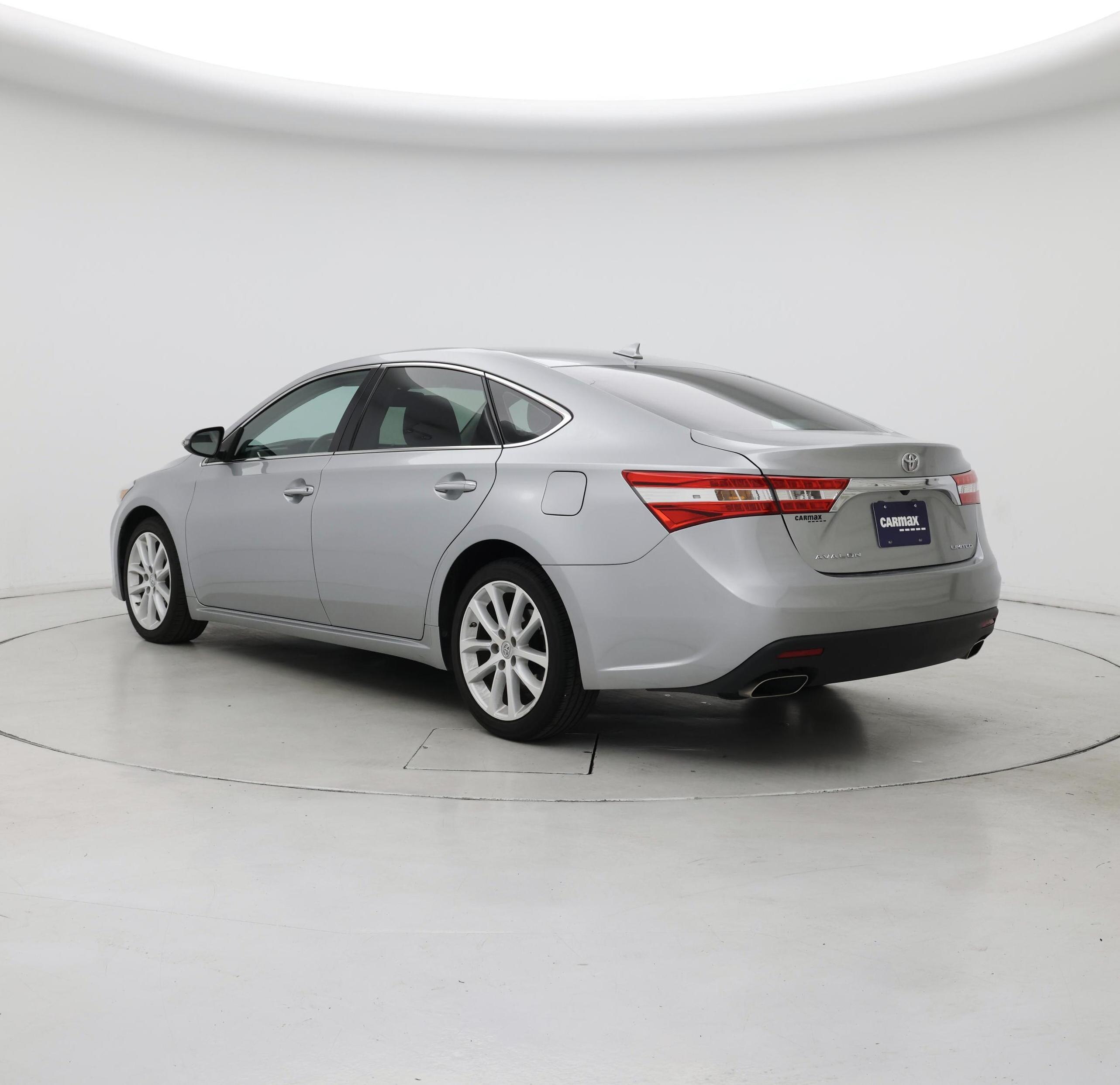 Thumbnail: 2015 Toyota Avalon - 2