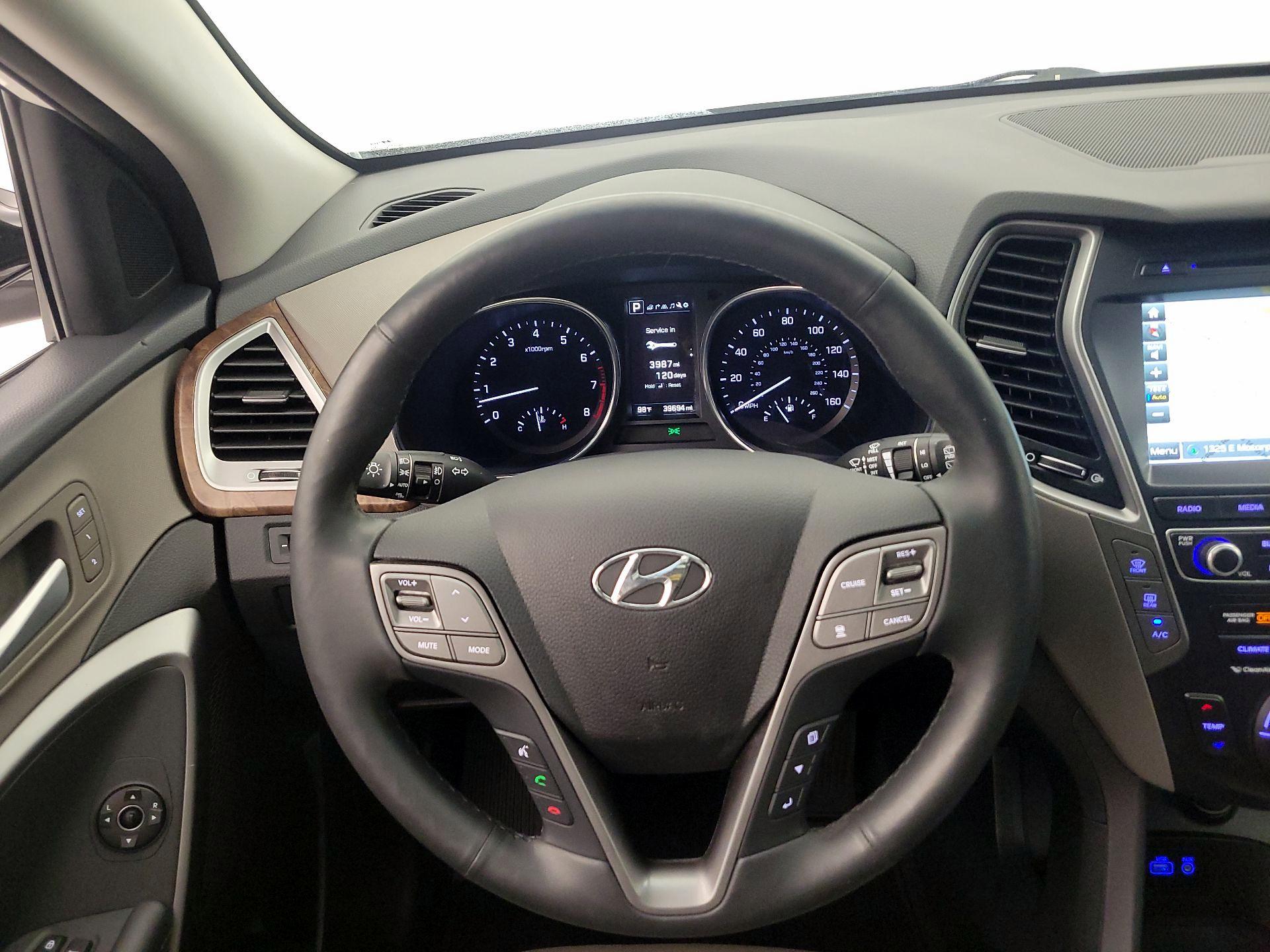 Thumbnail: 2017 Hyundai Santa Fe - 10