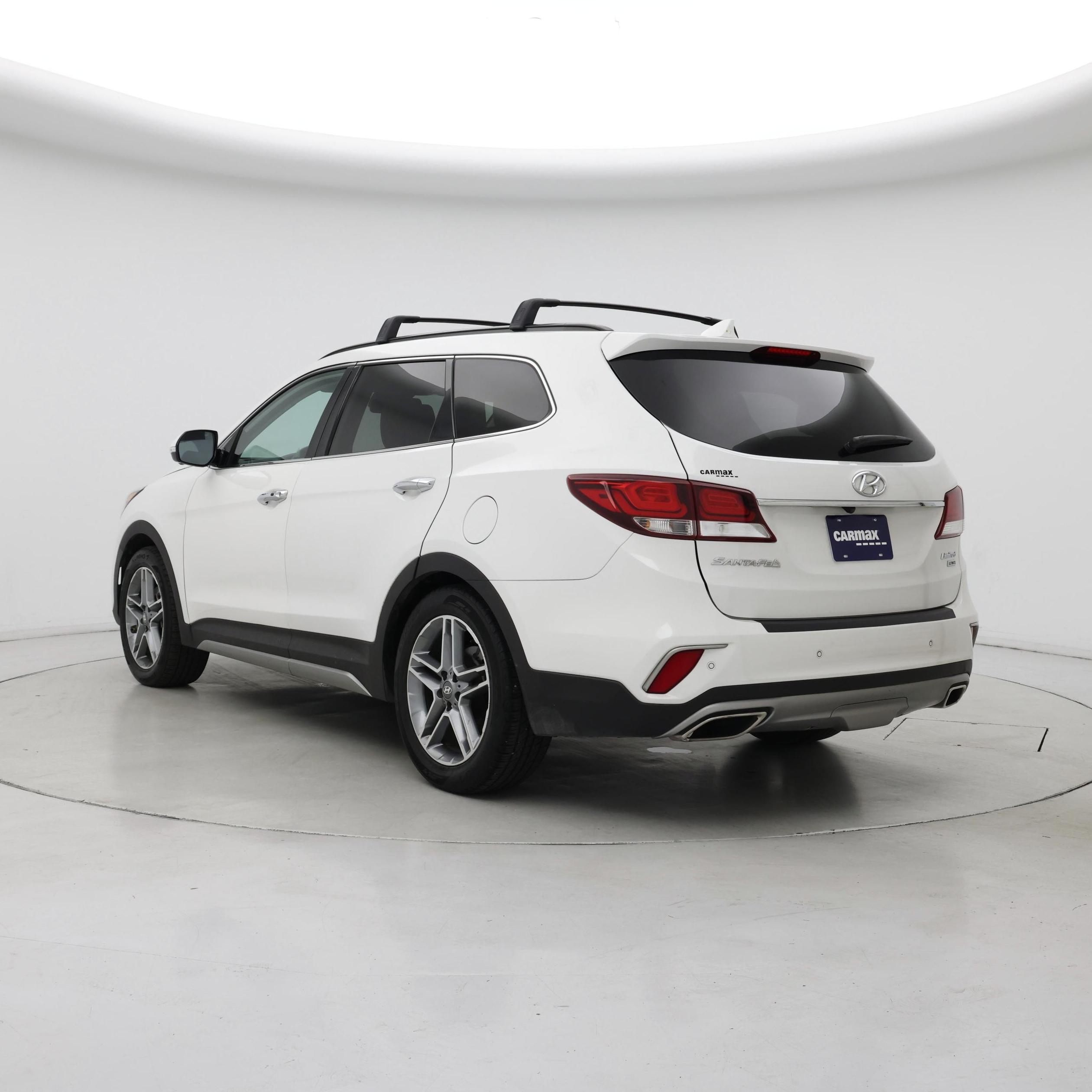 Thumbnail: 2017 Hyundai Santa Fe - 2
