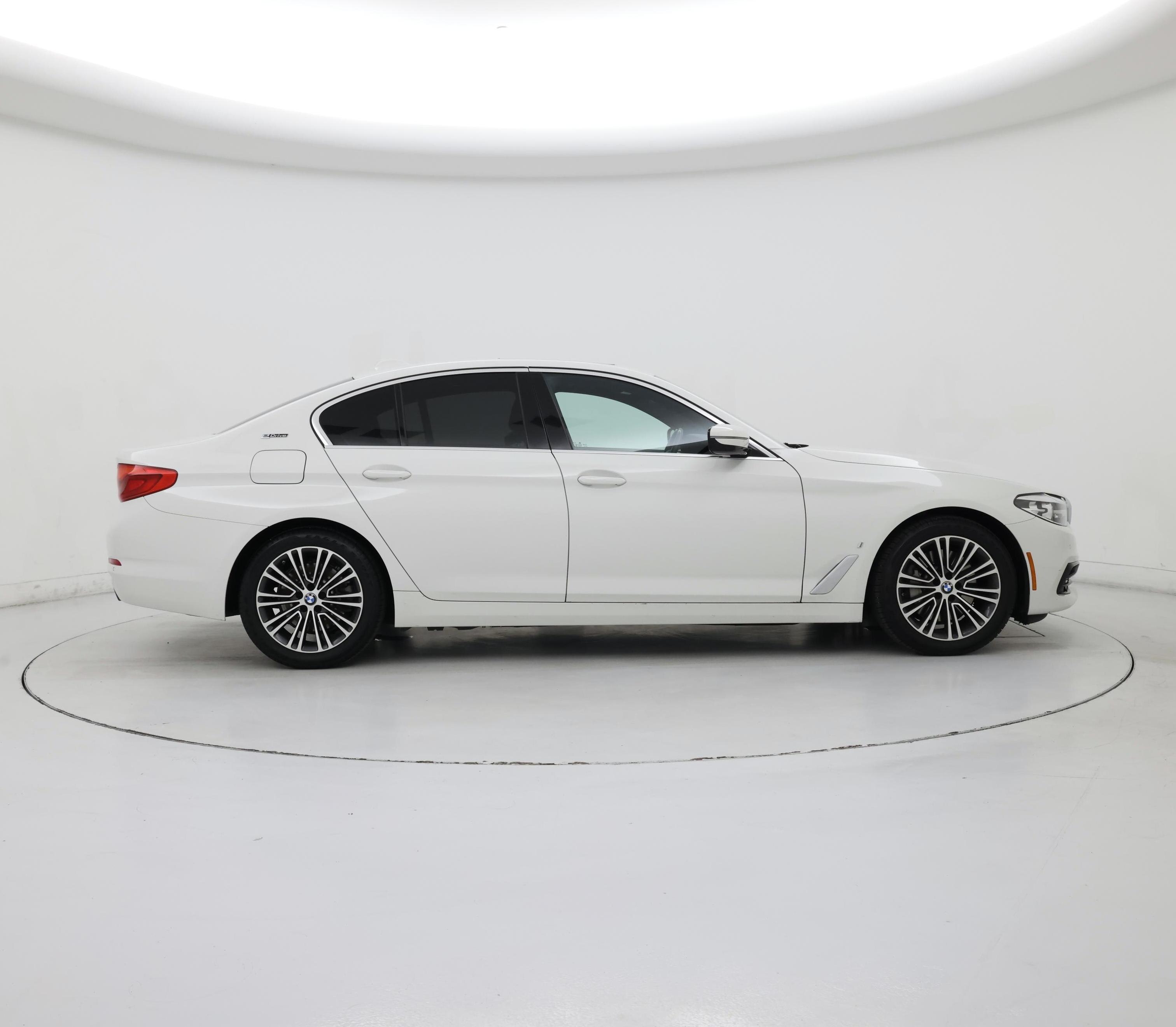 Thumbnail: 2019 BMW 5 Series - 7